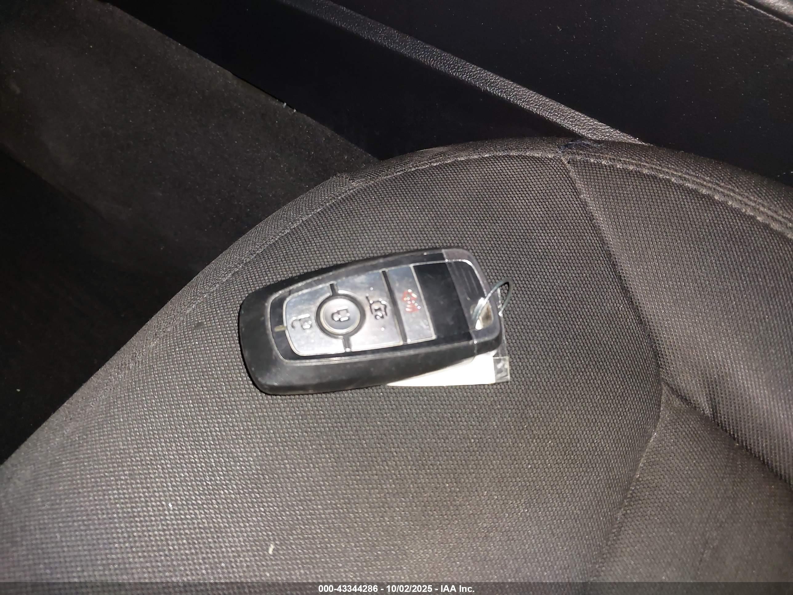 FORD EXPLORER image 11