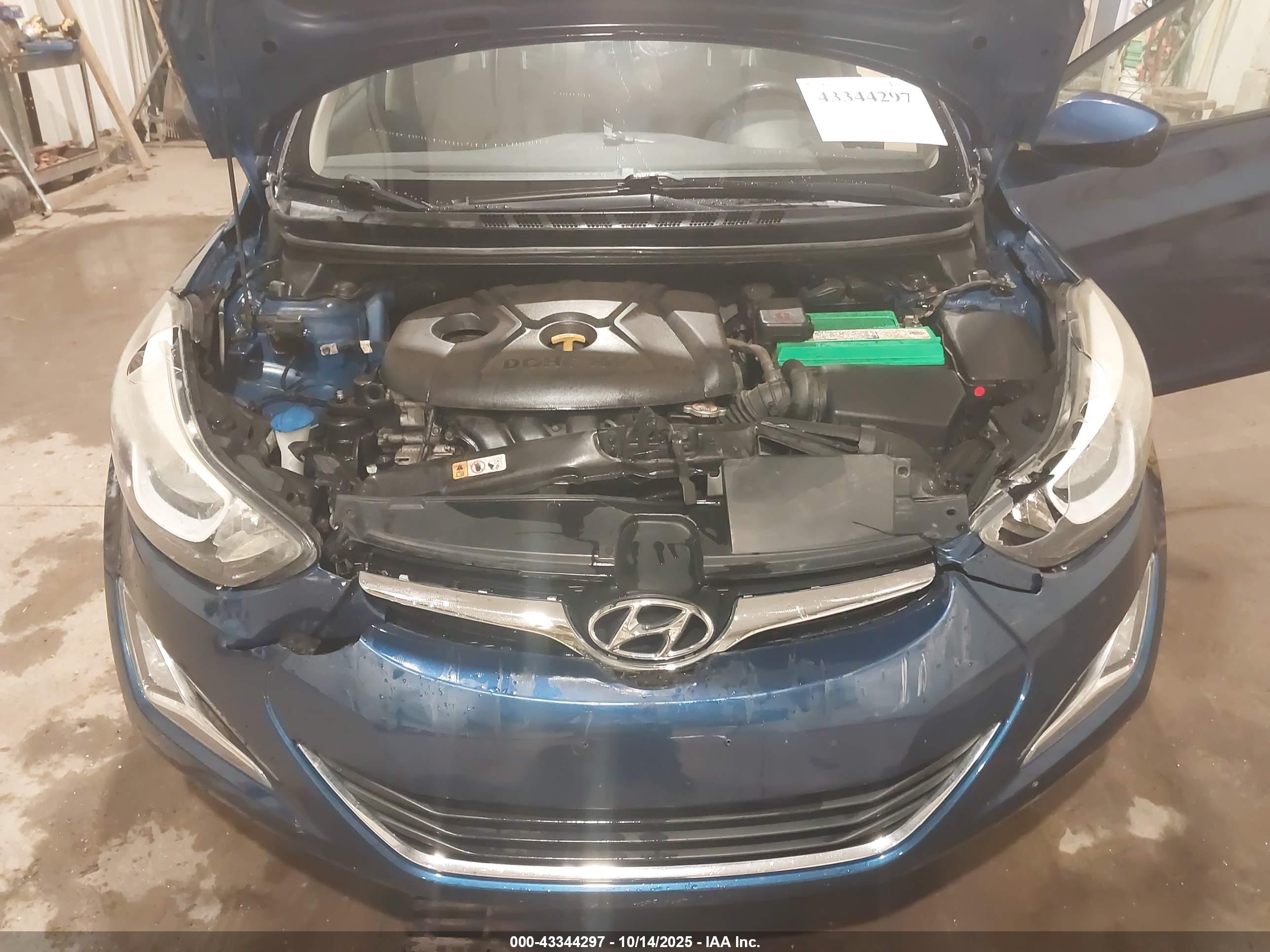 HYUNDAI ELANTRA image 10