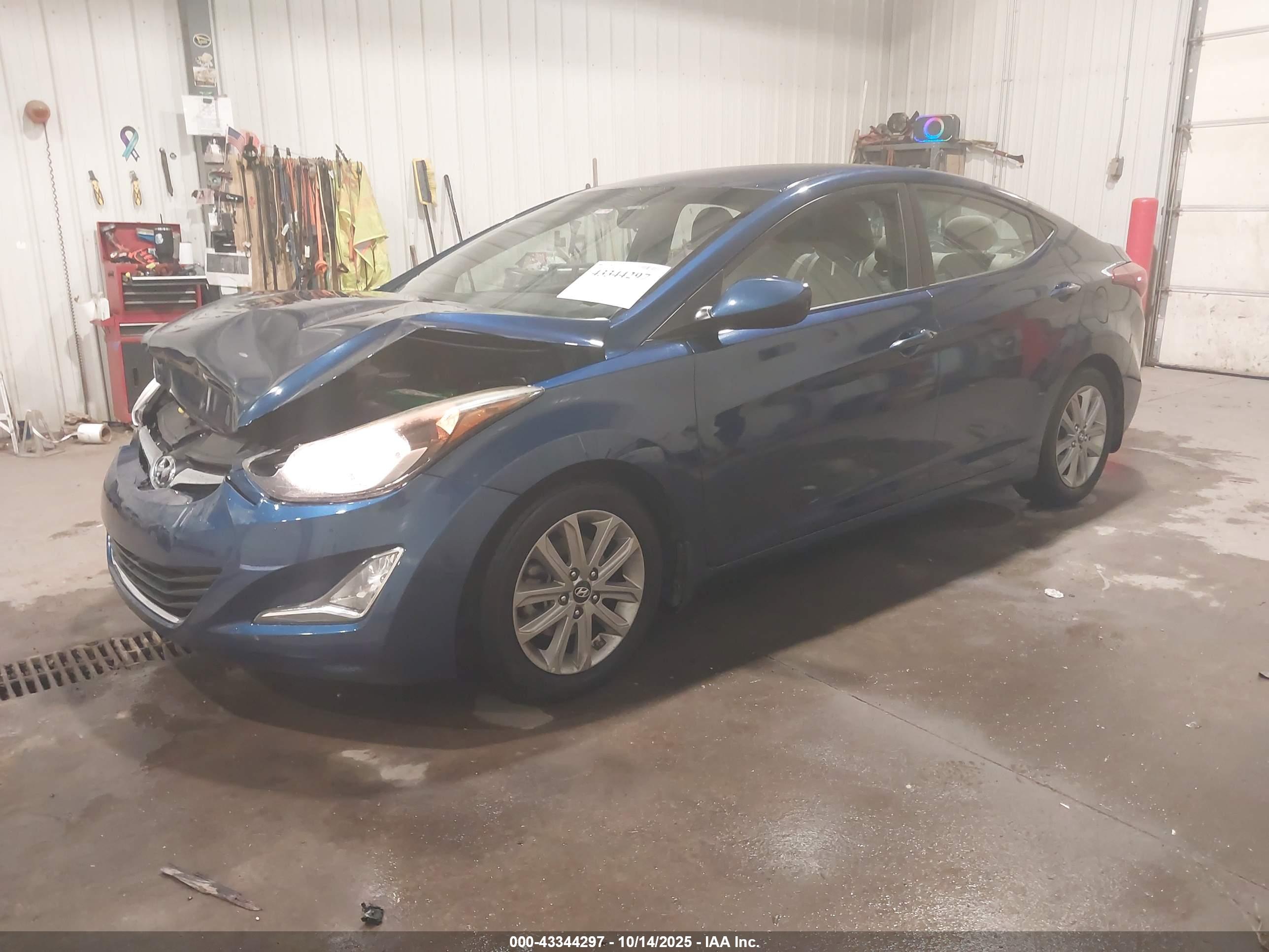 HYUNDAI ELANTRA image 2