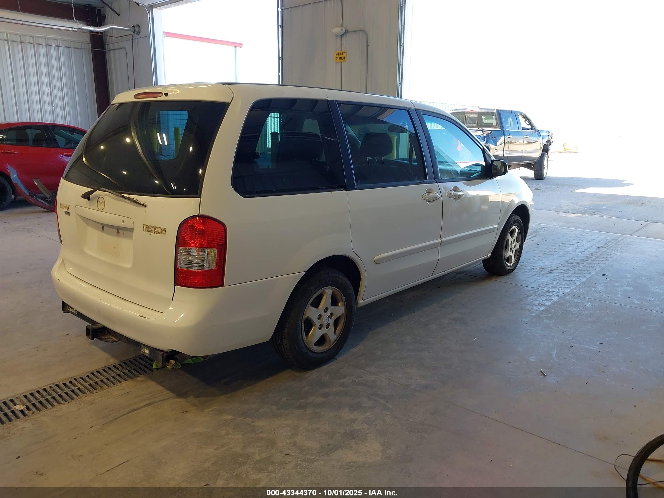 MAZDA MPV image 4