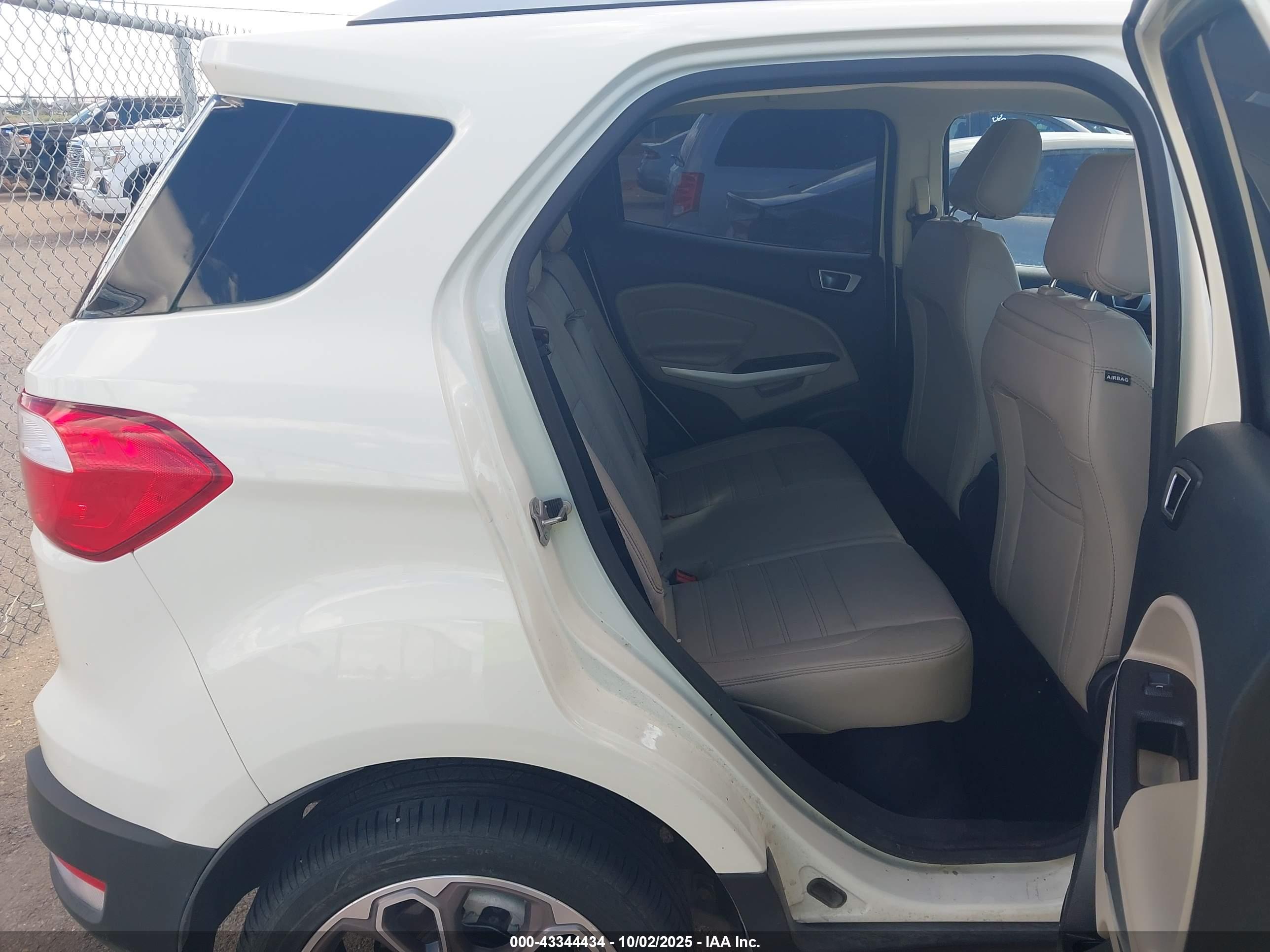FORD ECOSPORT image 8