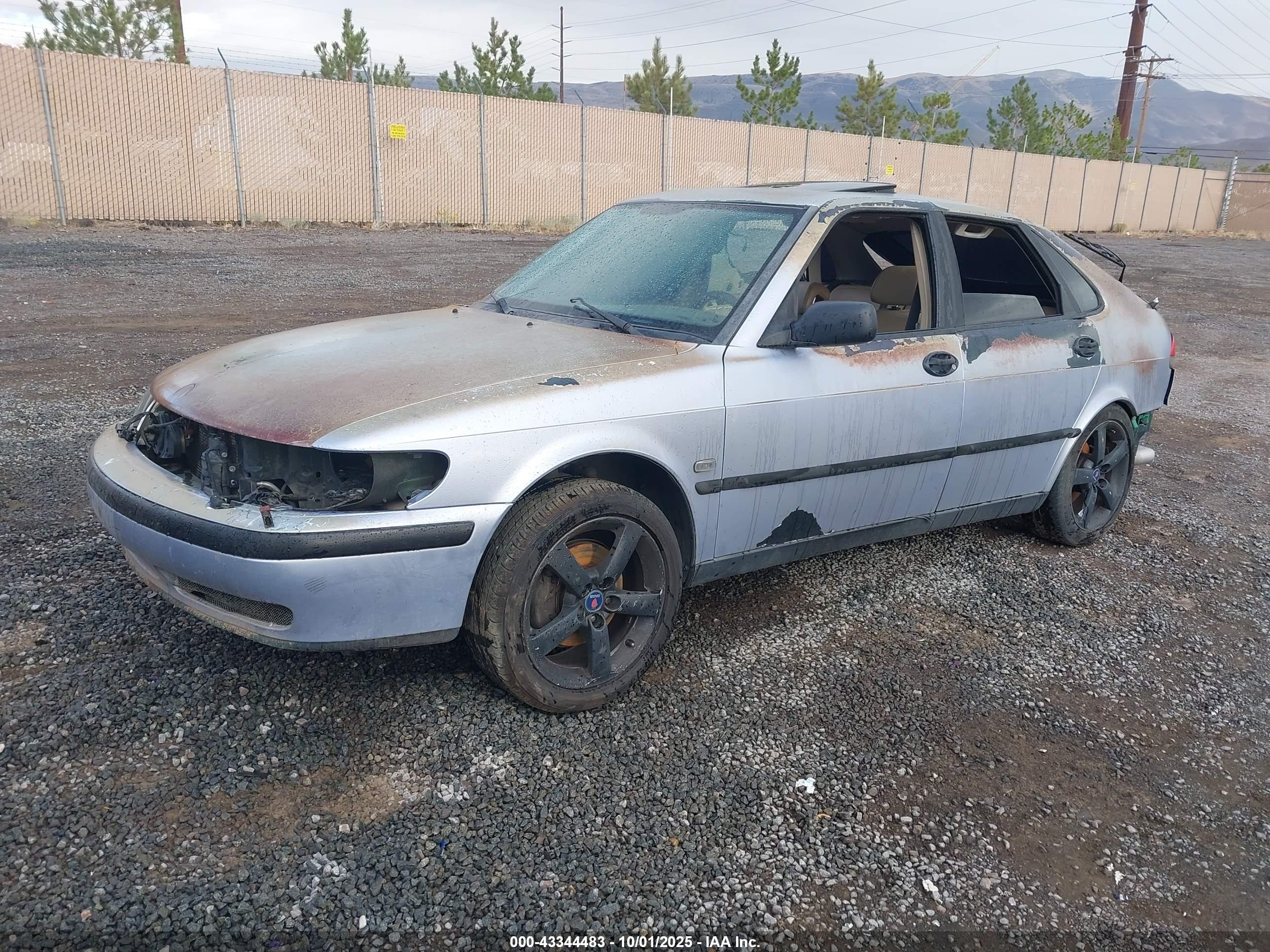 SAAB 9-3 image 2