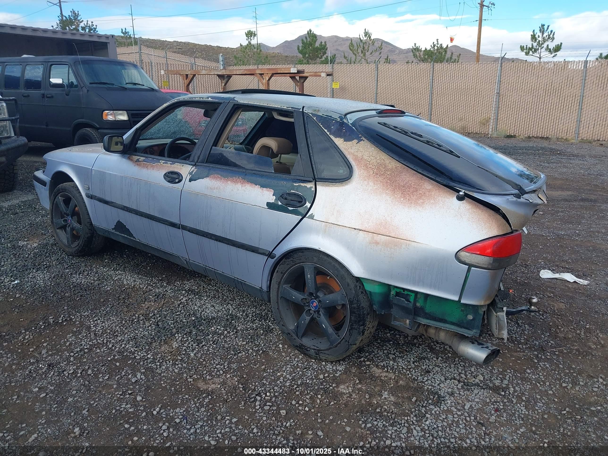 SAAB 9-3 image 3