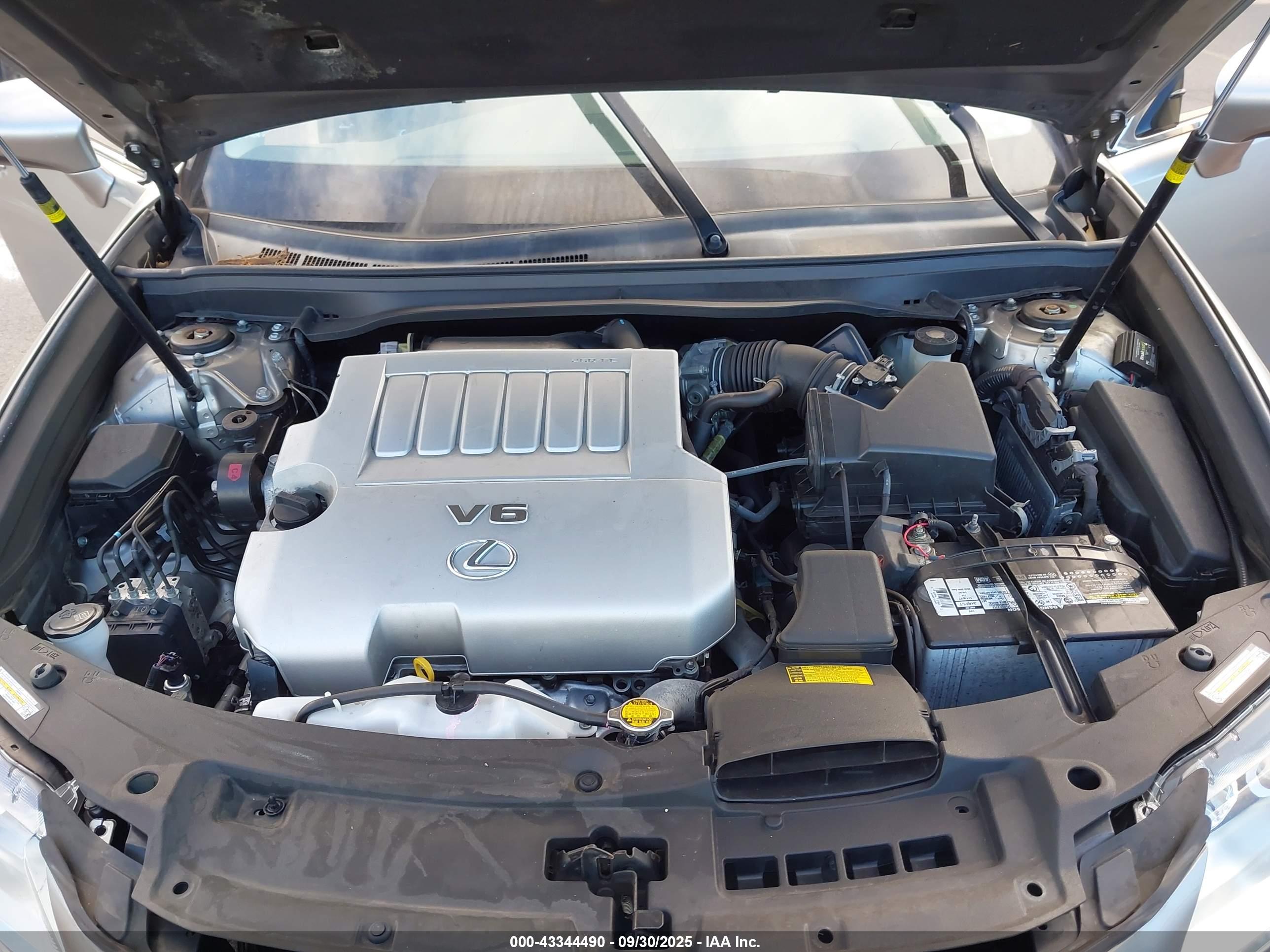LEXUS ES image 10