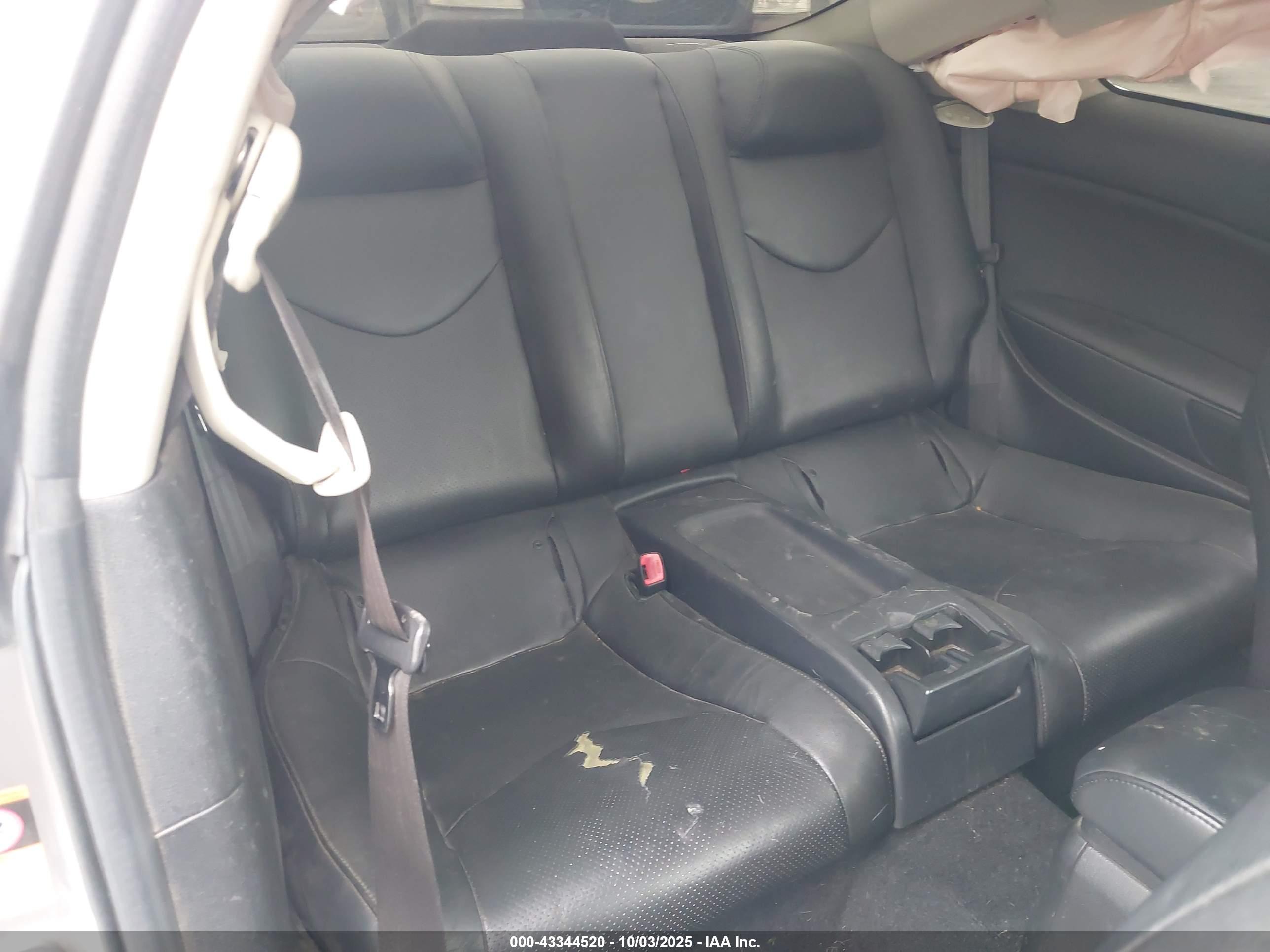 INFINITI G37 image 8