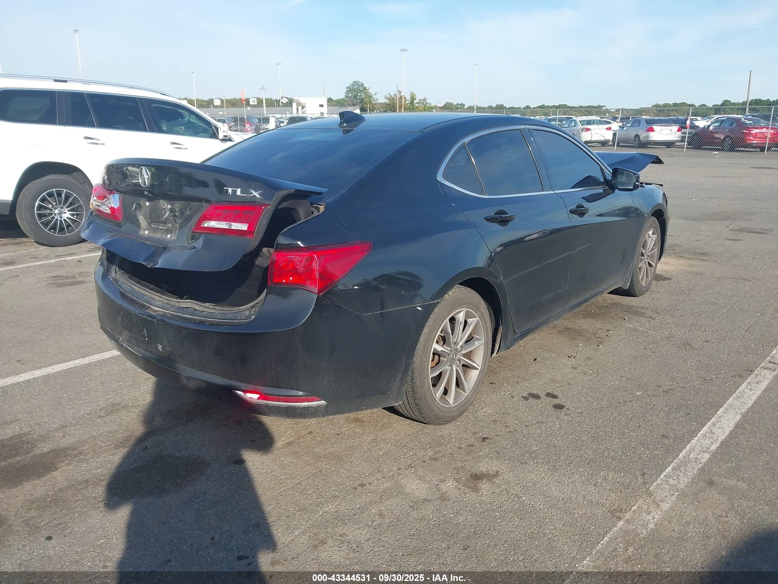 ACURA TLX image 4