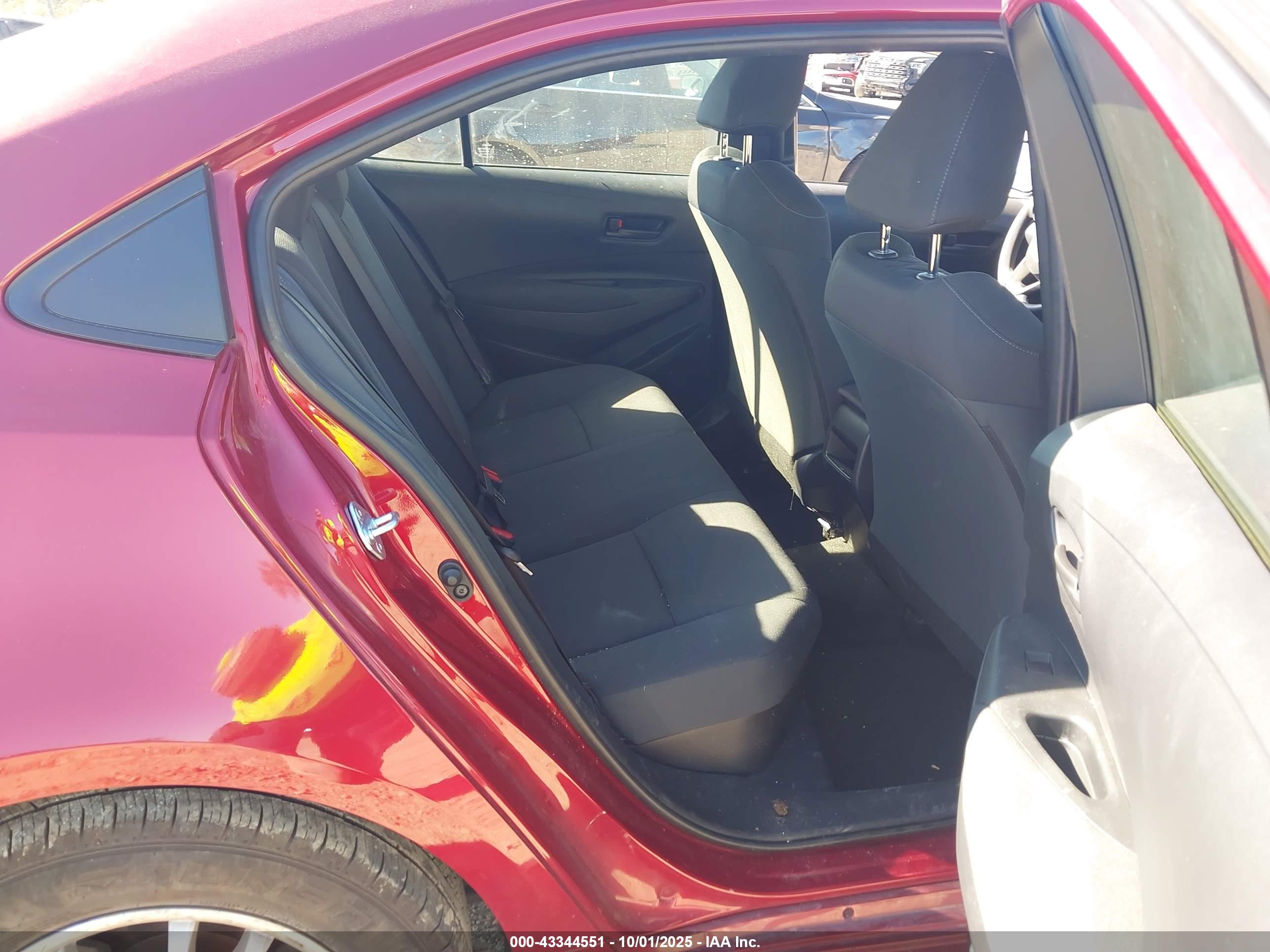 TOYOTA COROLLA image 8