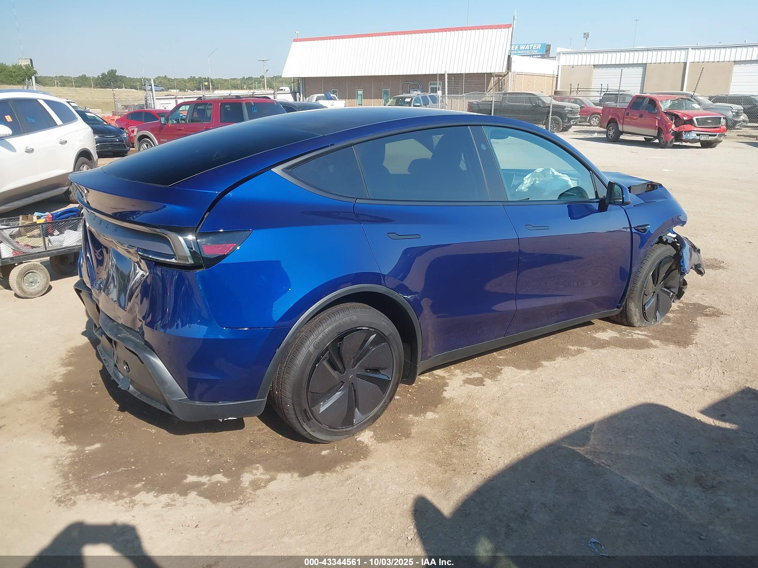 TESLA MODEL image 4