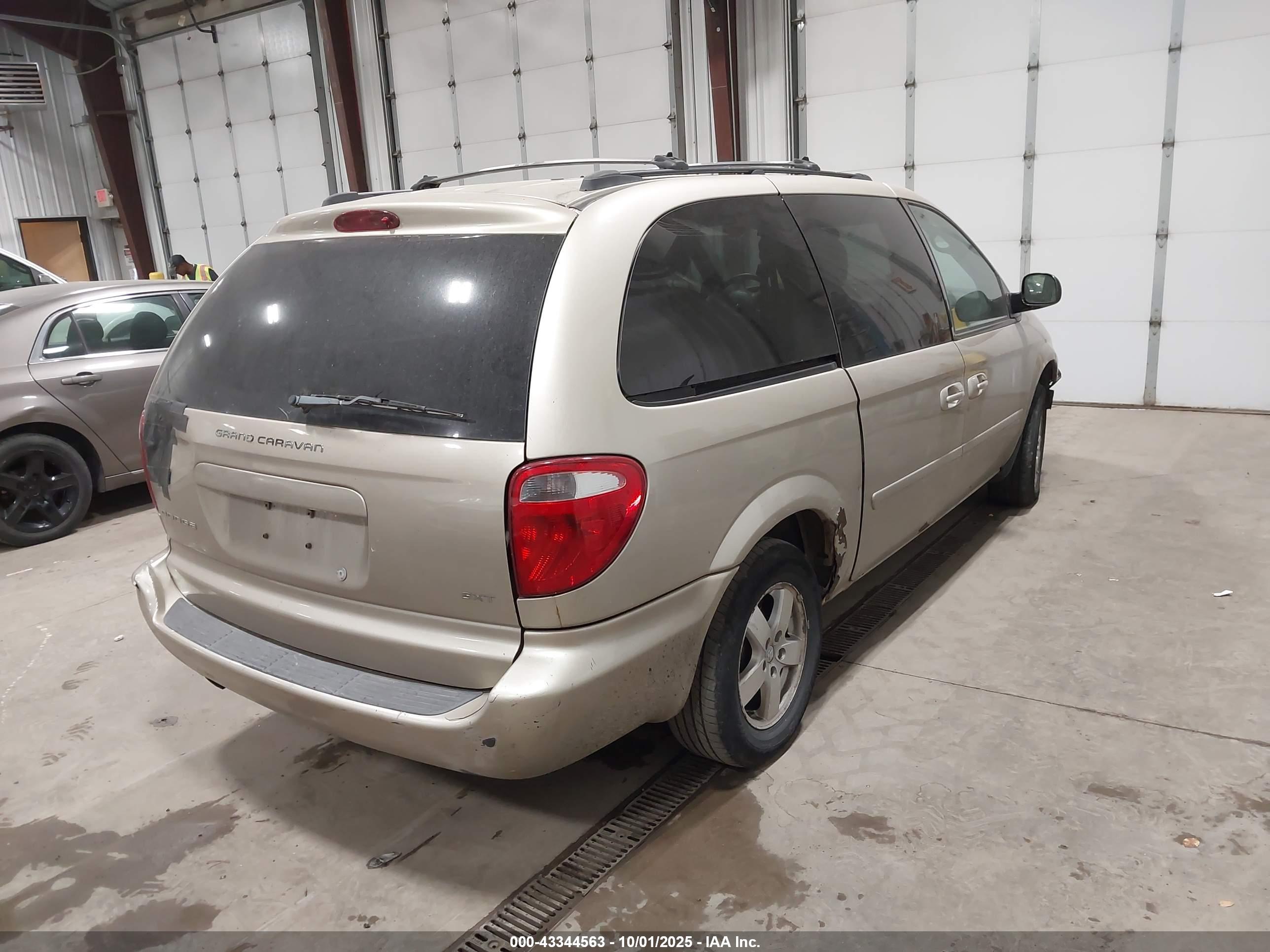 DODGE GRAND image 4