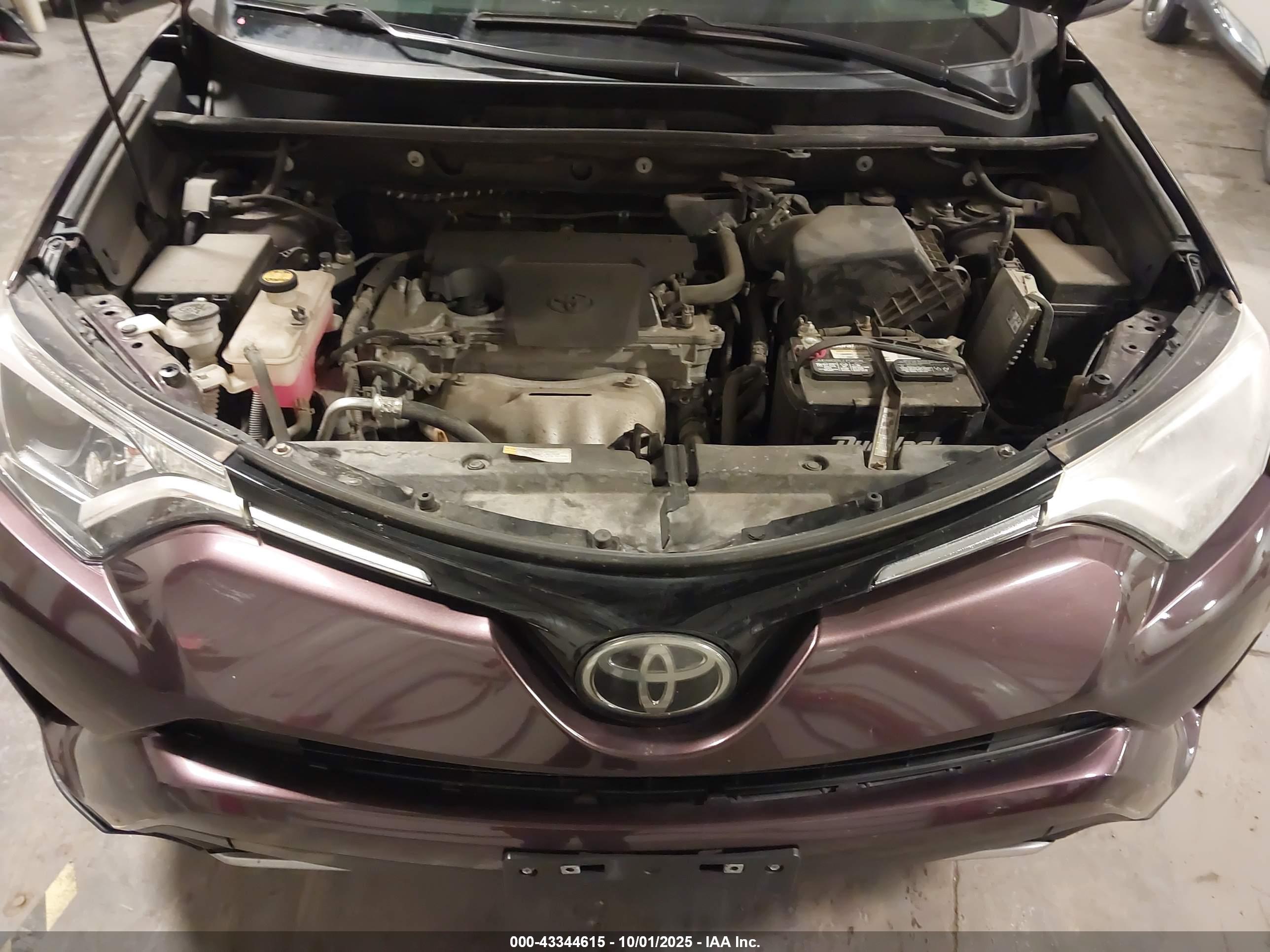 TOYOTA RAV4 image 10