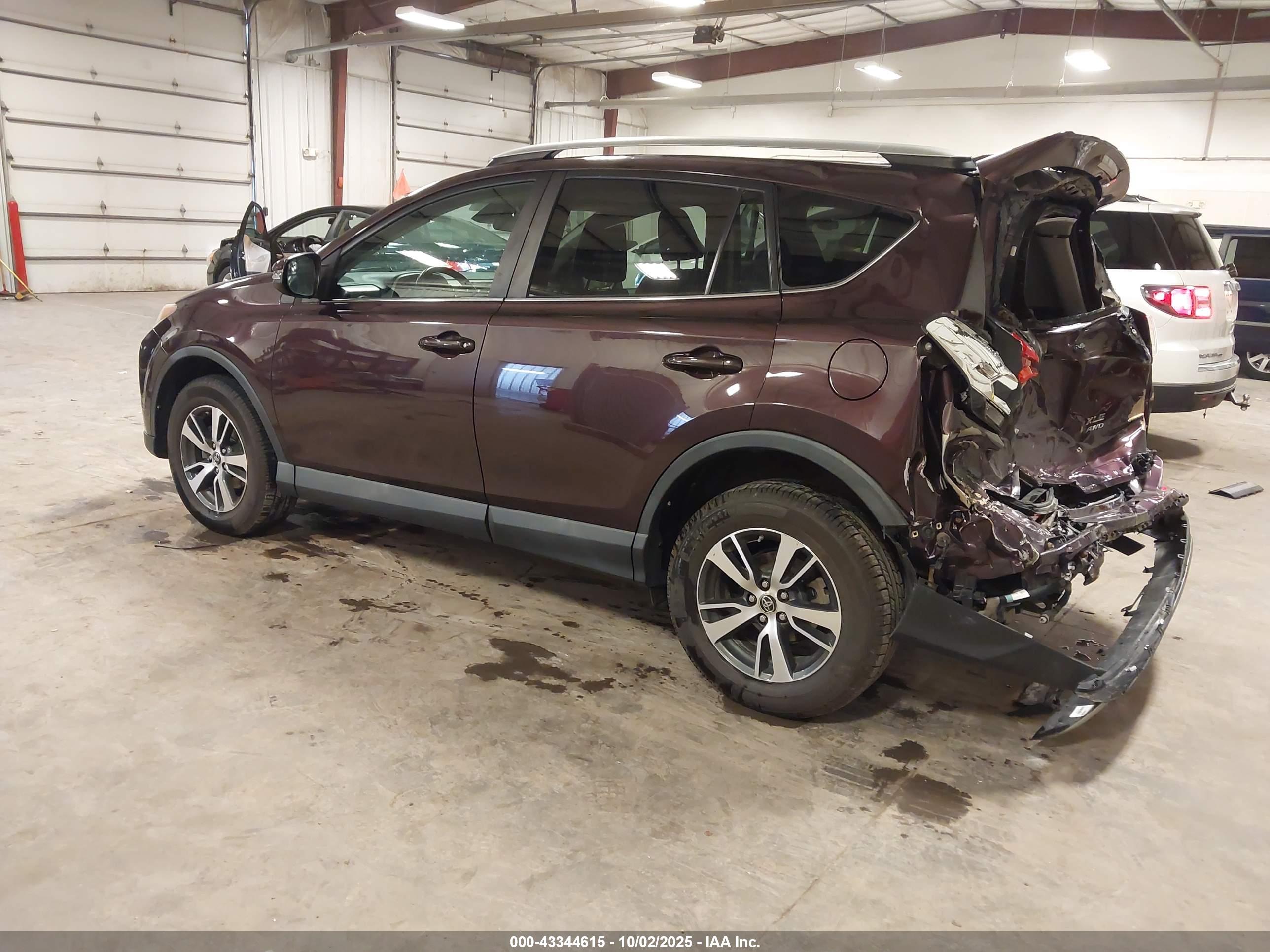 TOYOTA RAV4 image 3
