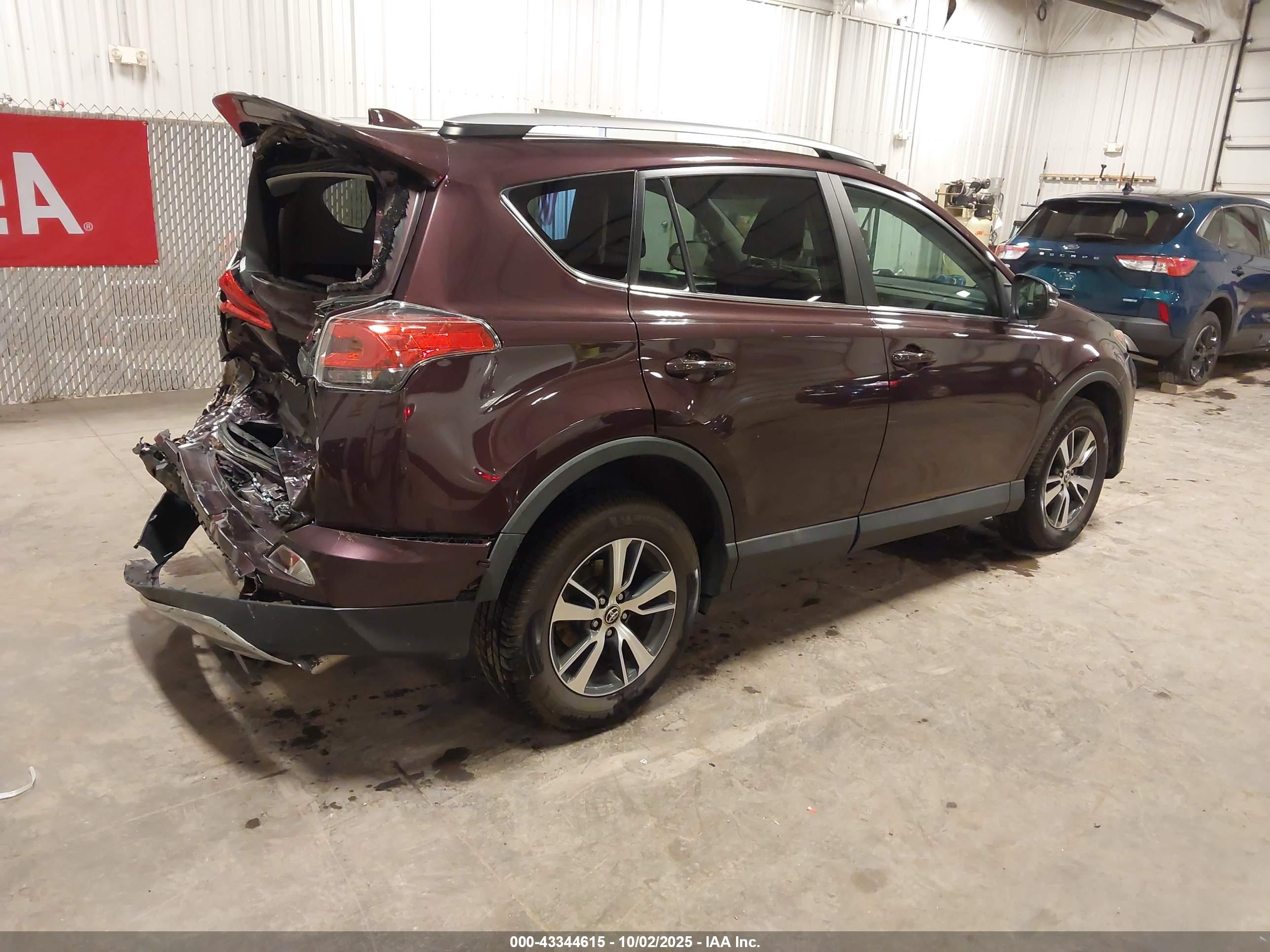 TOYOTA RAV4 image 4