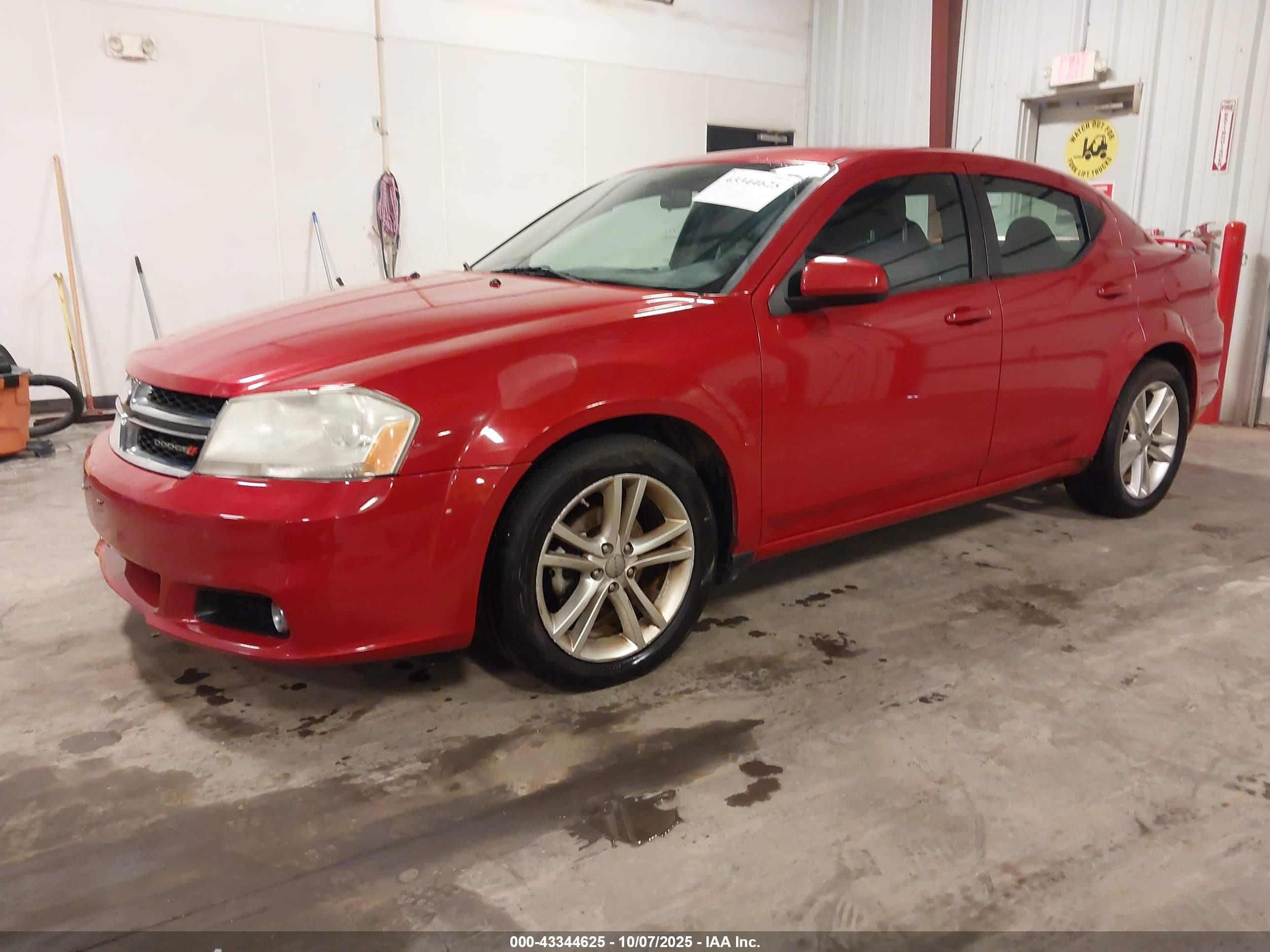 DODGE AVENGER image 2