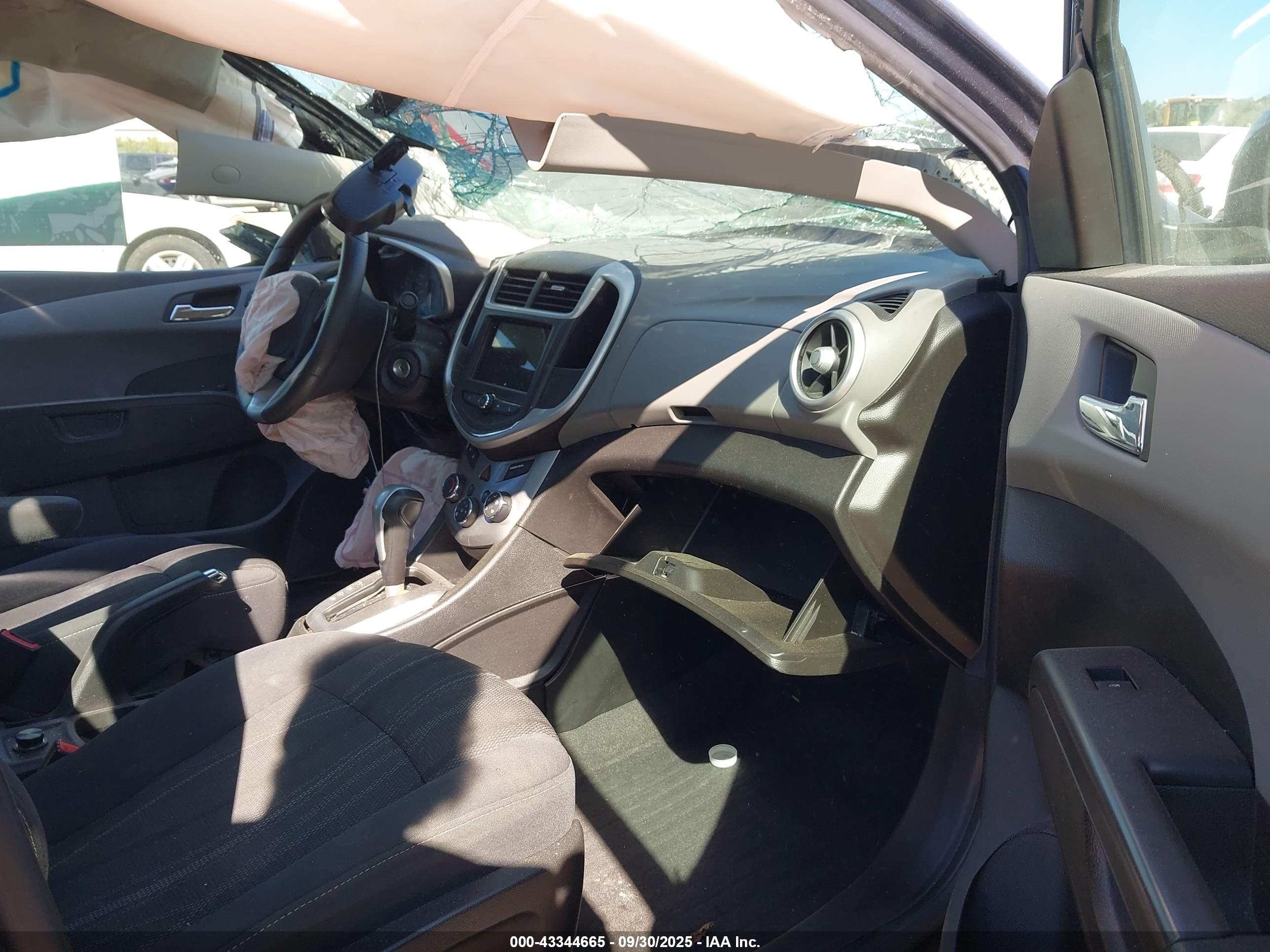 CHEVROLET SONIC image 5