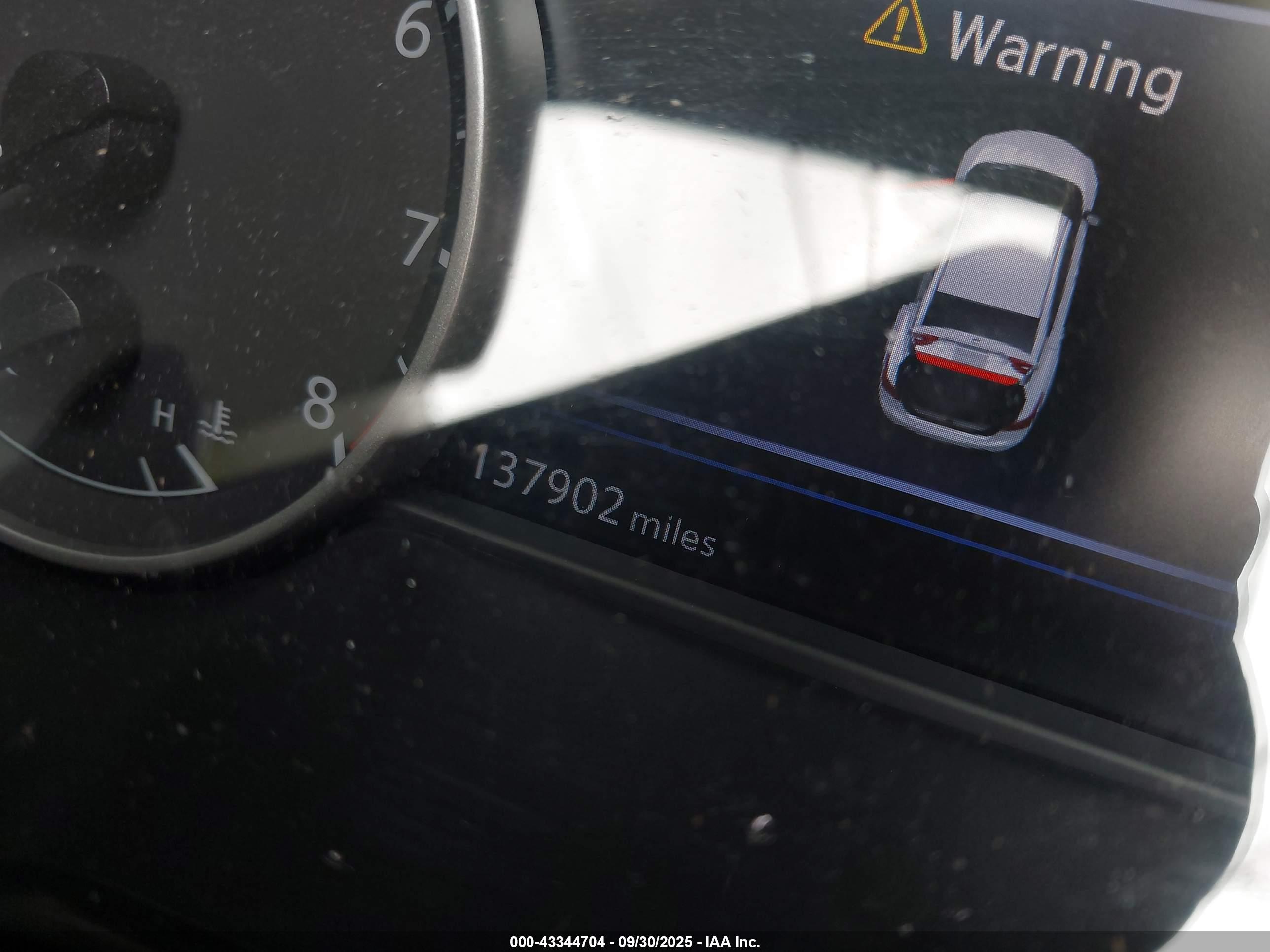 NISSAN MAXIMA image 7