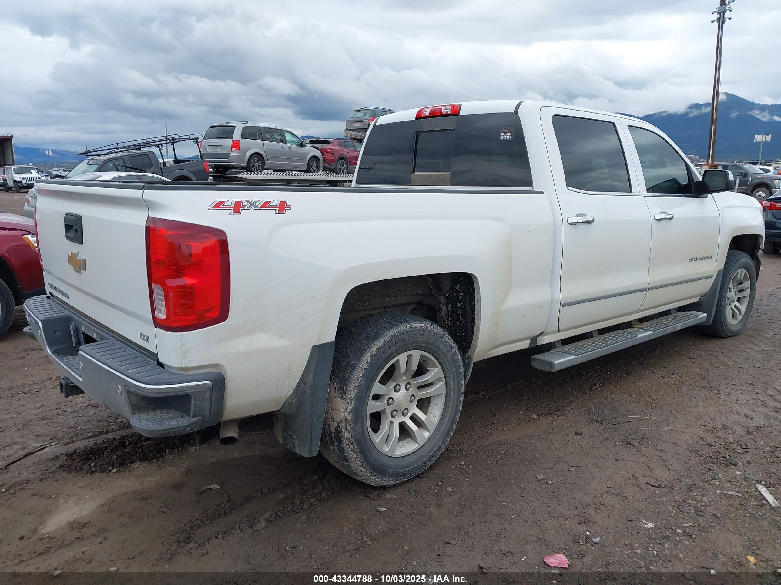 CHEVROLET SILVERADO image 4