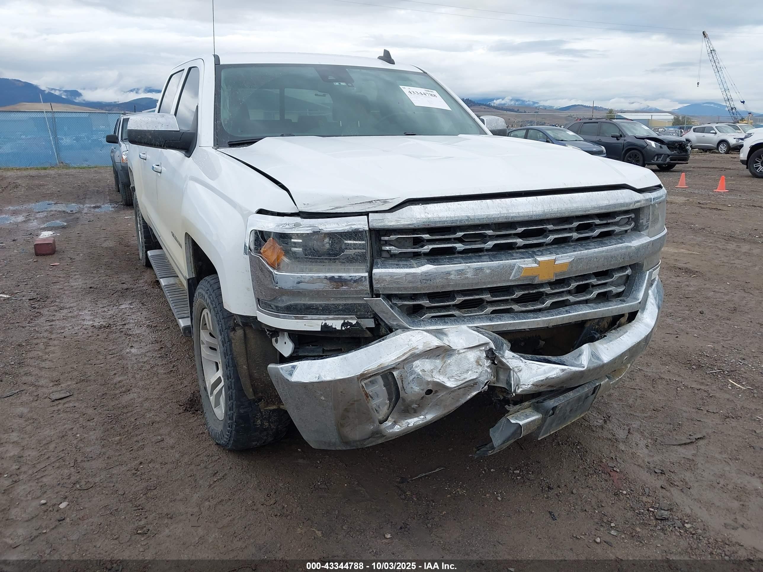 CHEVROLET SILVERADO image 6