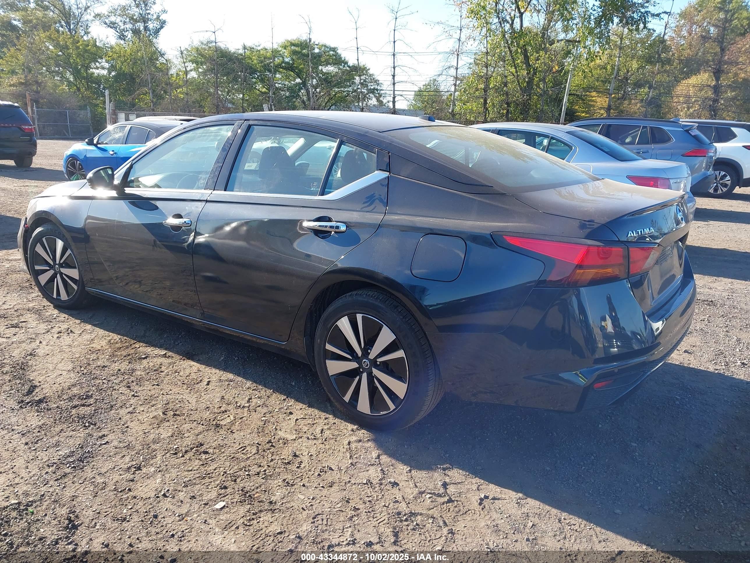 NISSAN ALTIMA image 3