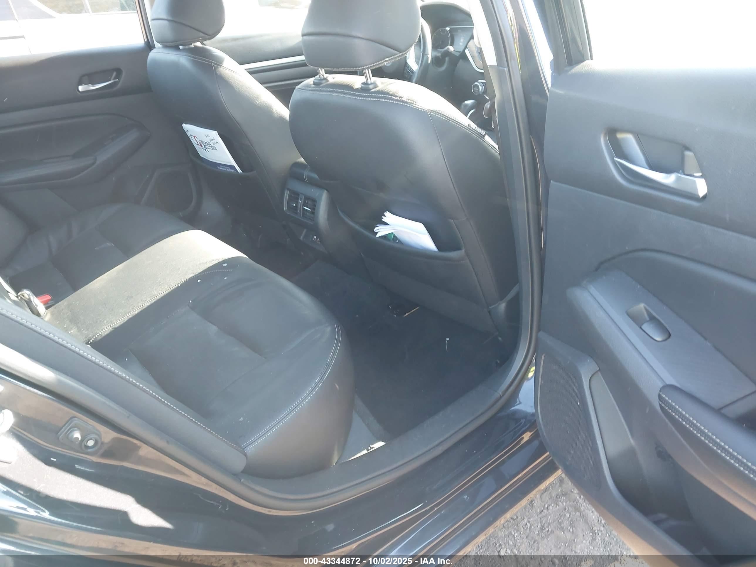 NISSAN ALTIMA image 8