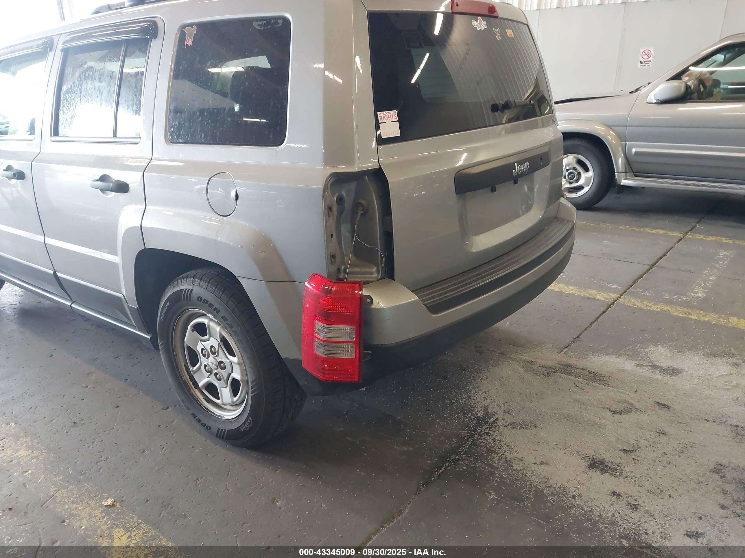 JEEP PATRIOT image 6