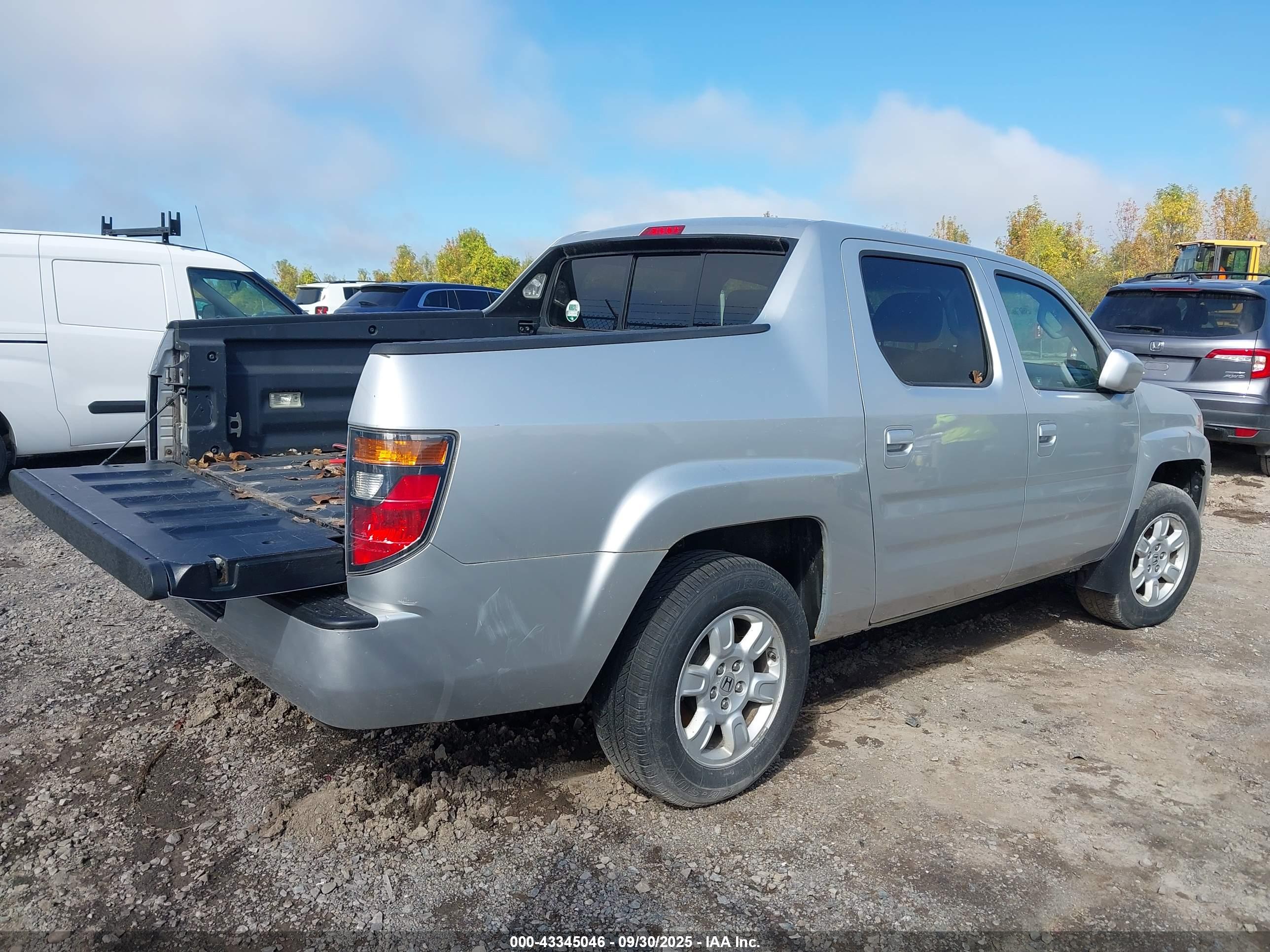 HONDA RIDGELINE image 4