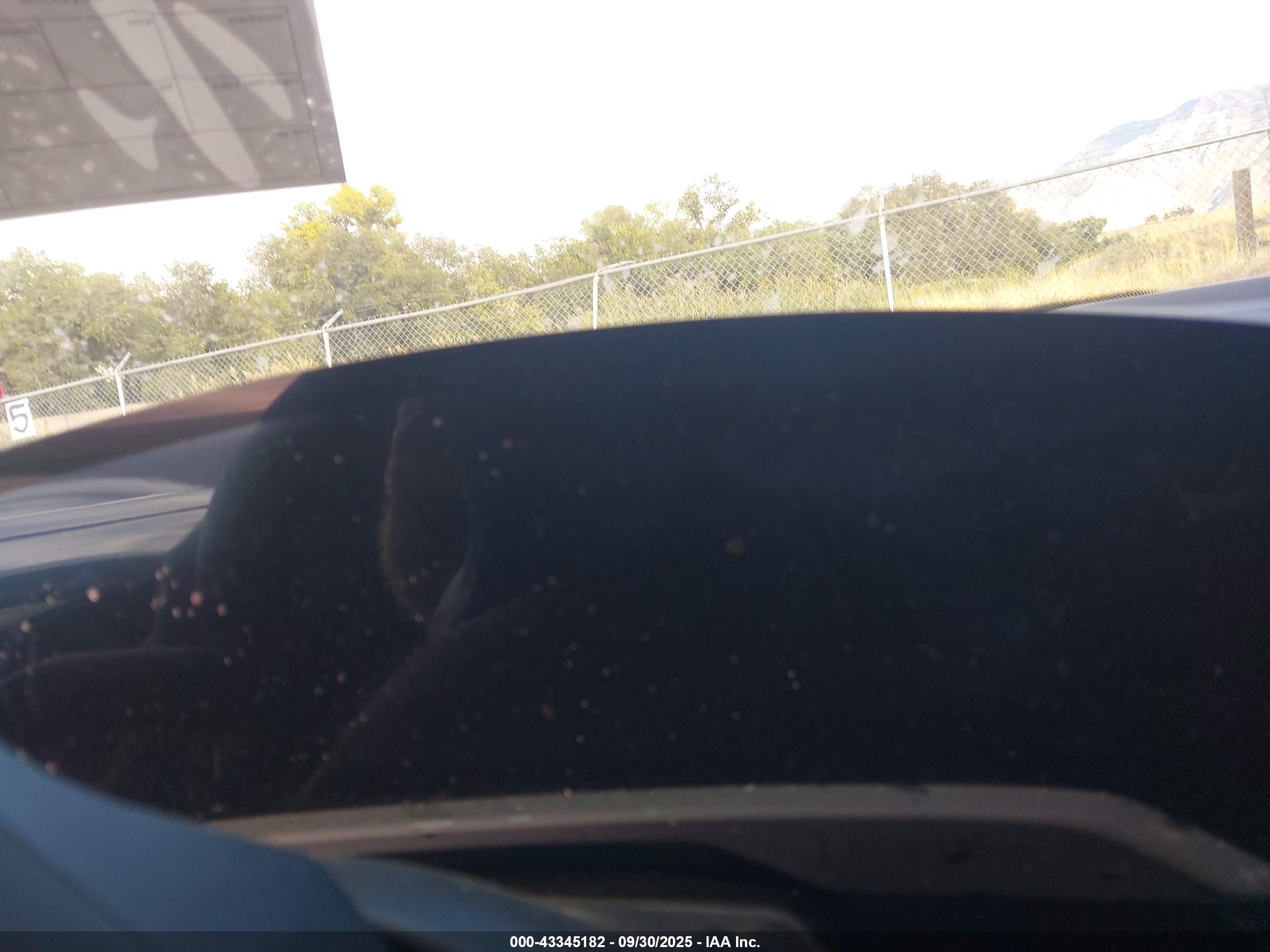 PORSCHE TAYCAN image 7
