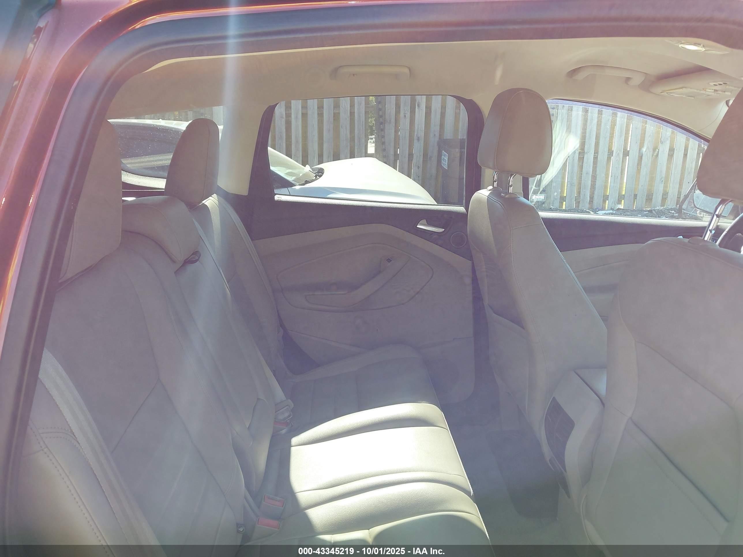FORD ESCAPE image 8