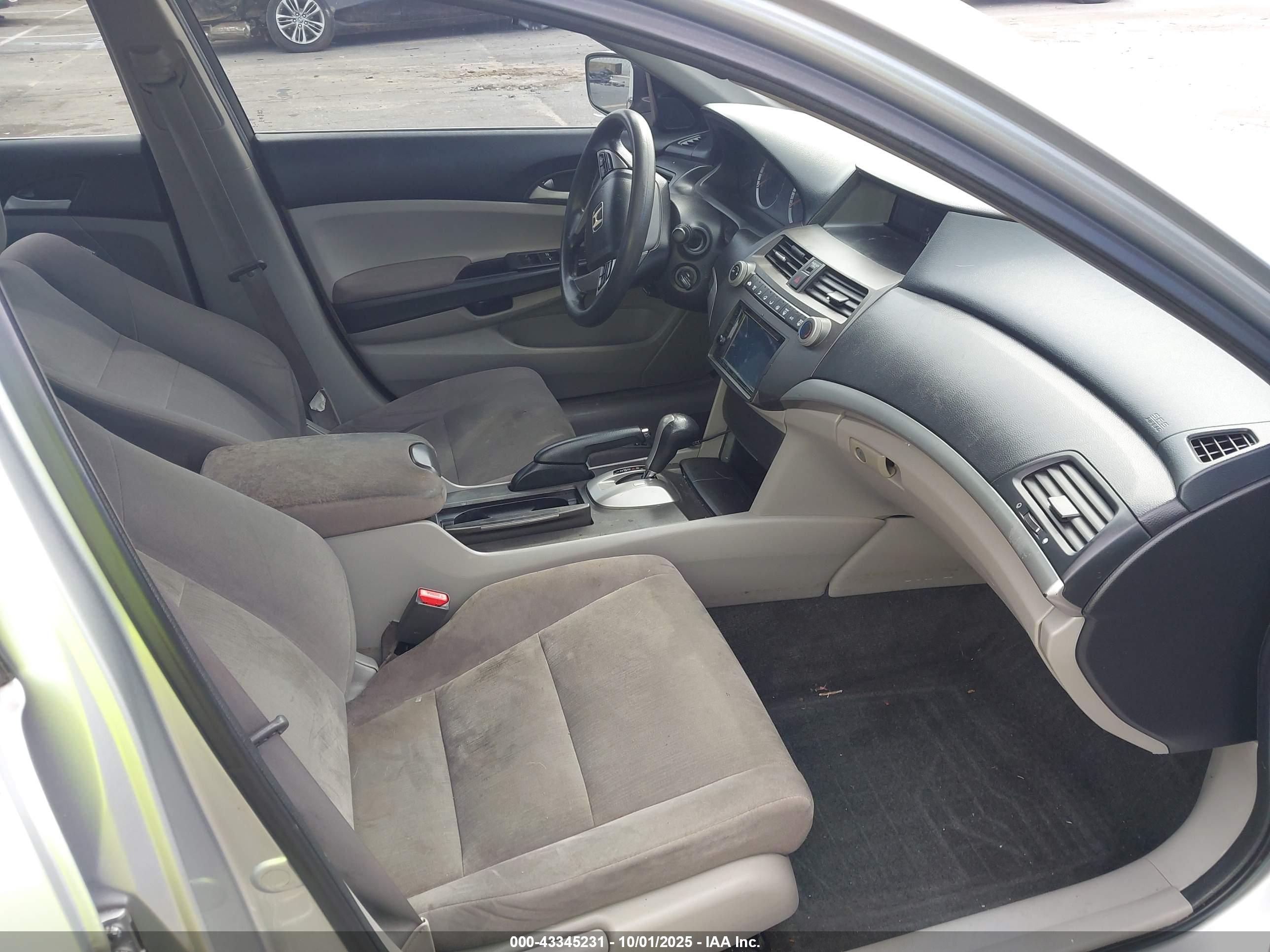 HONDA ACCORD image 5