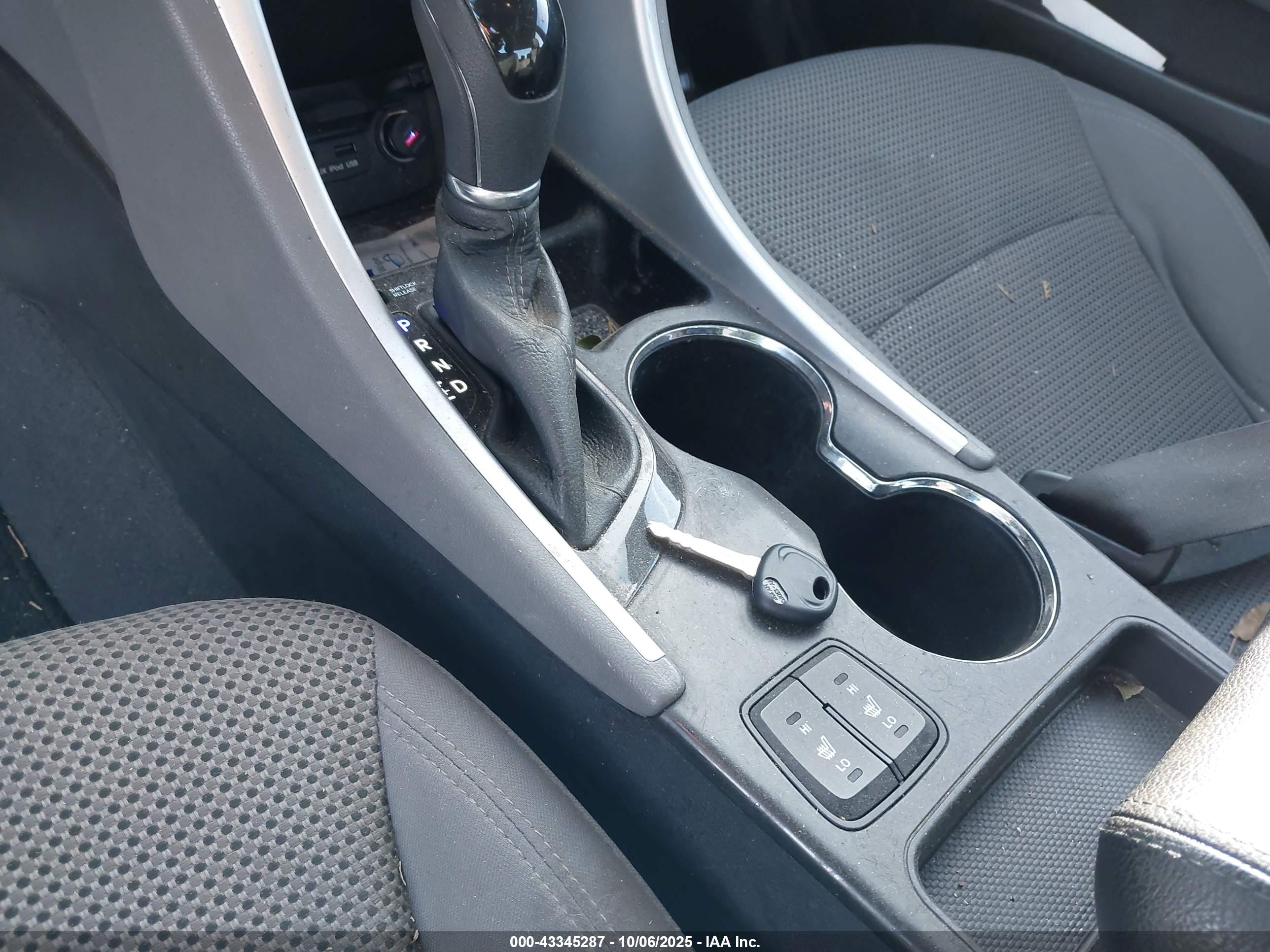 HYUNDAI SONATA image 11