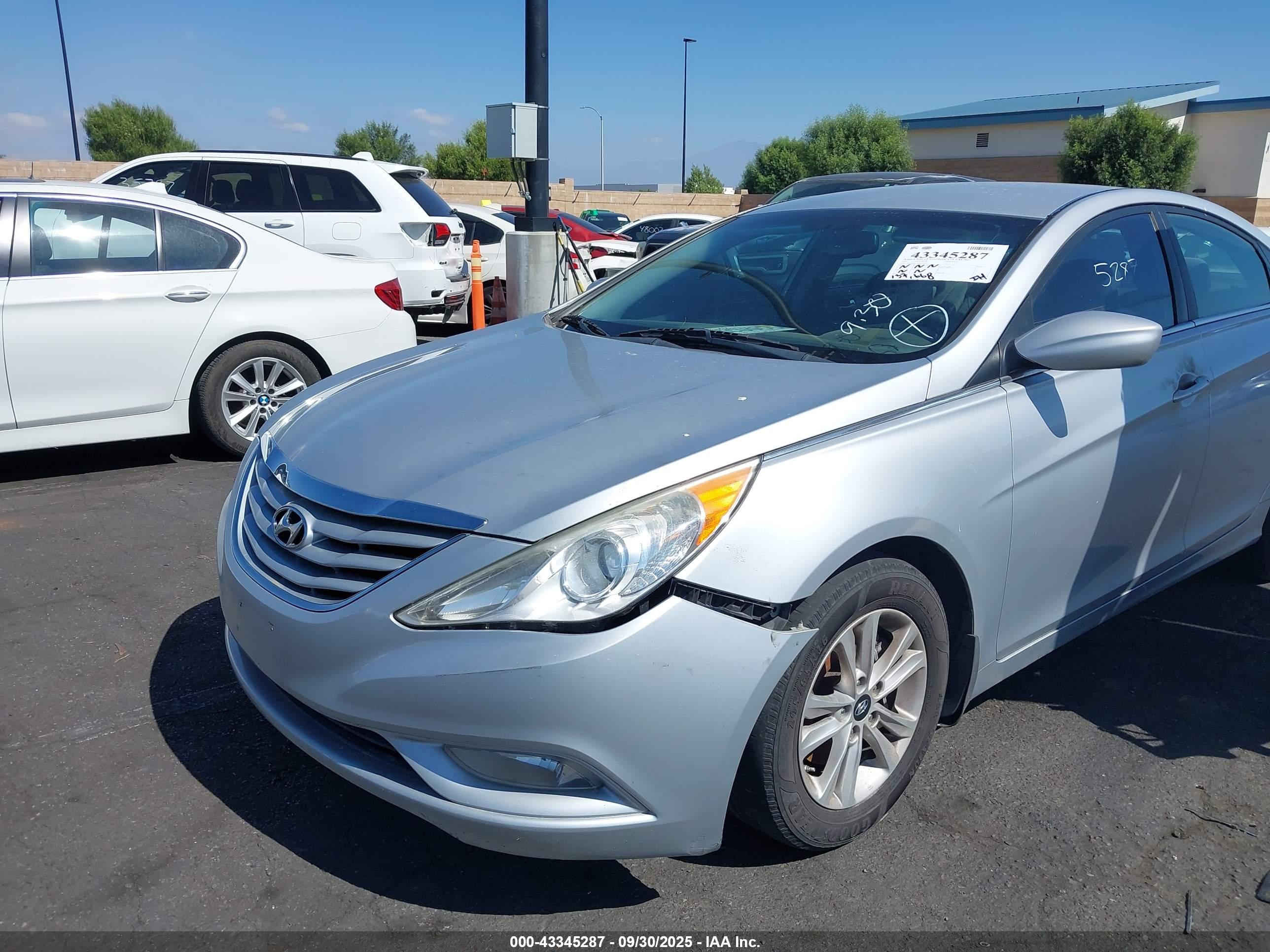 HYUNDAI SONATA image 6