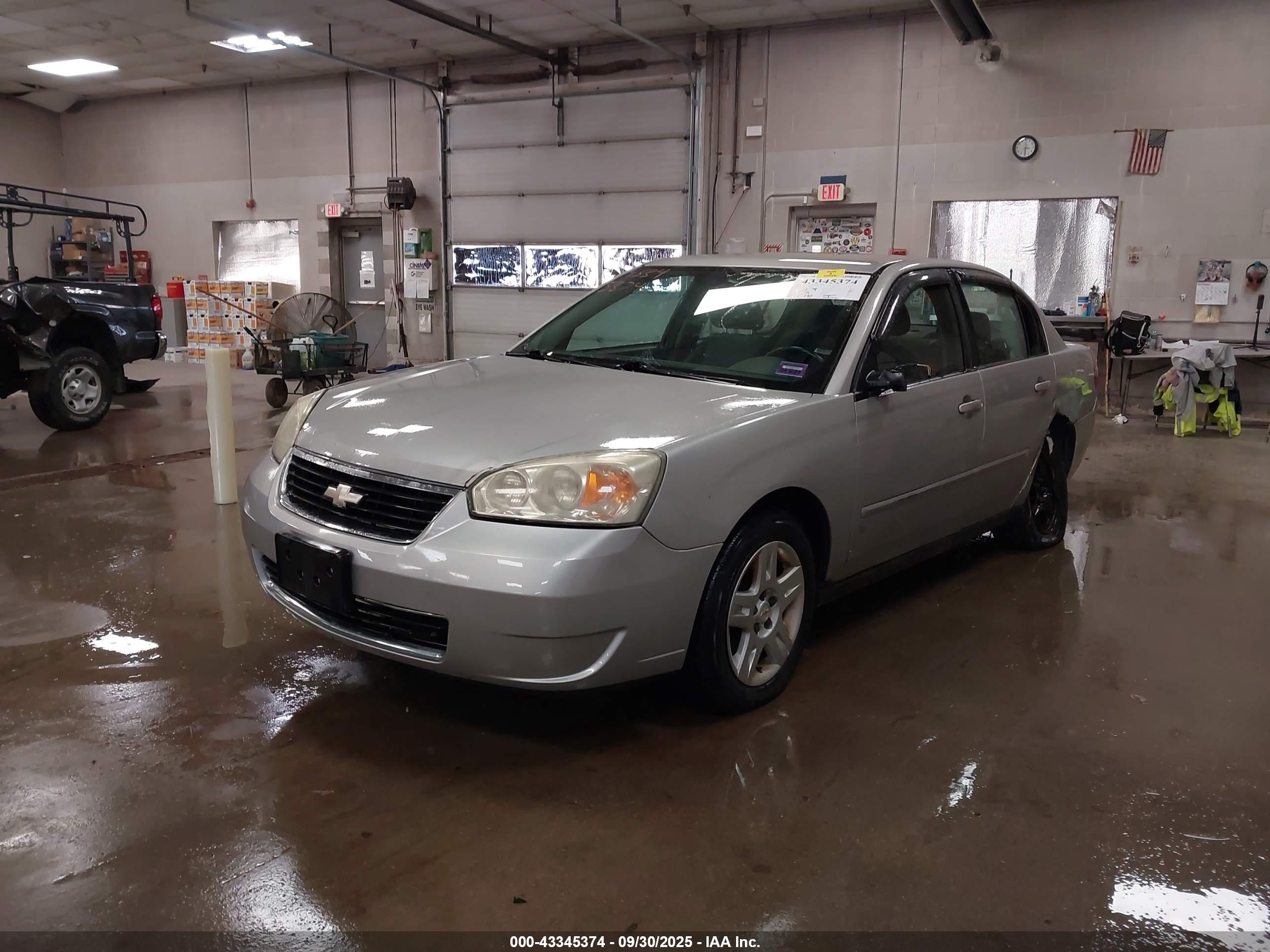 CHEVROLET MALIBU image 2
