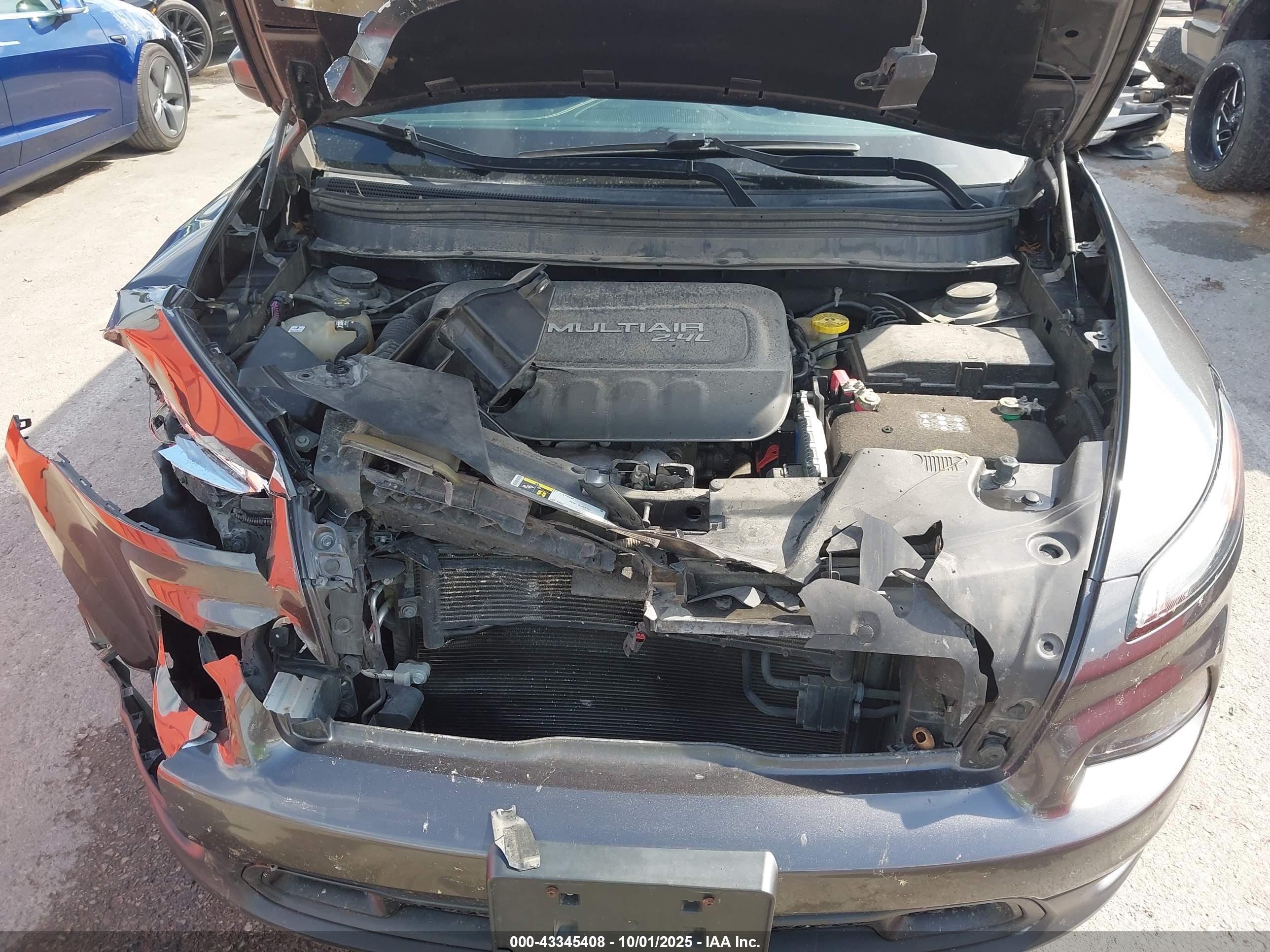 JEEP CHEROKEE image 10