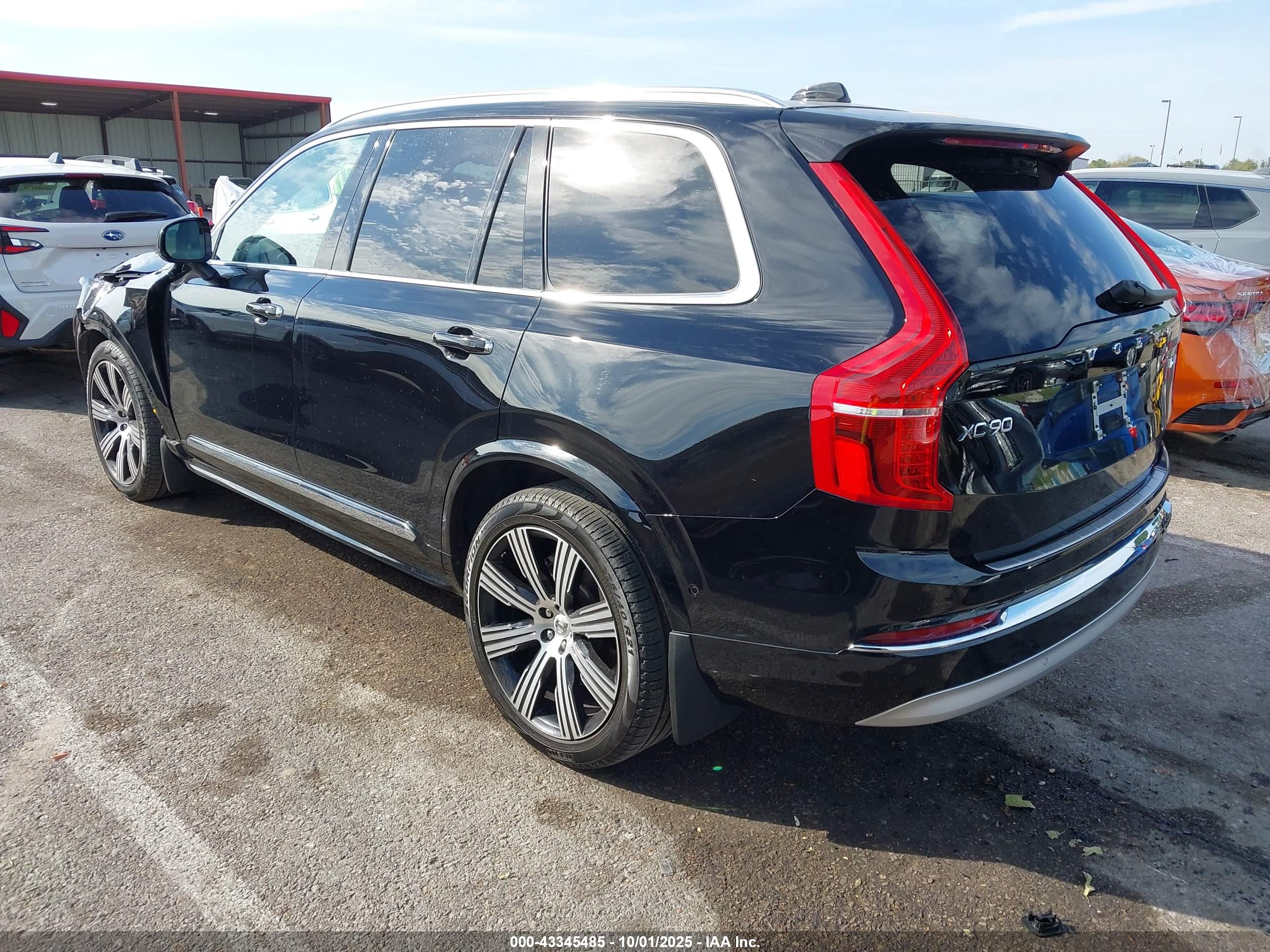 VOLVO XC90 image 3