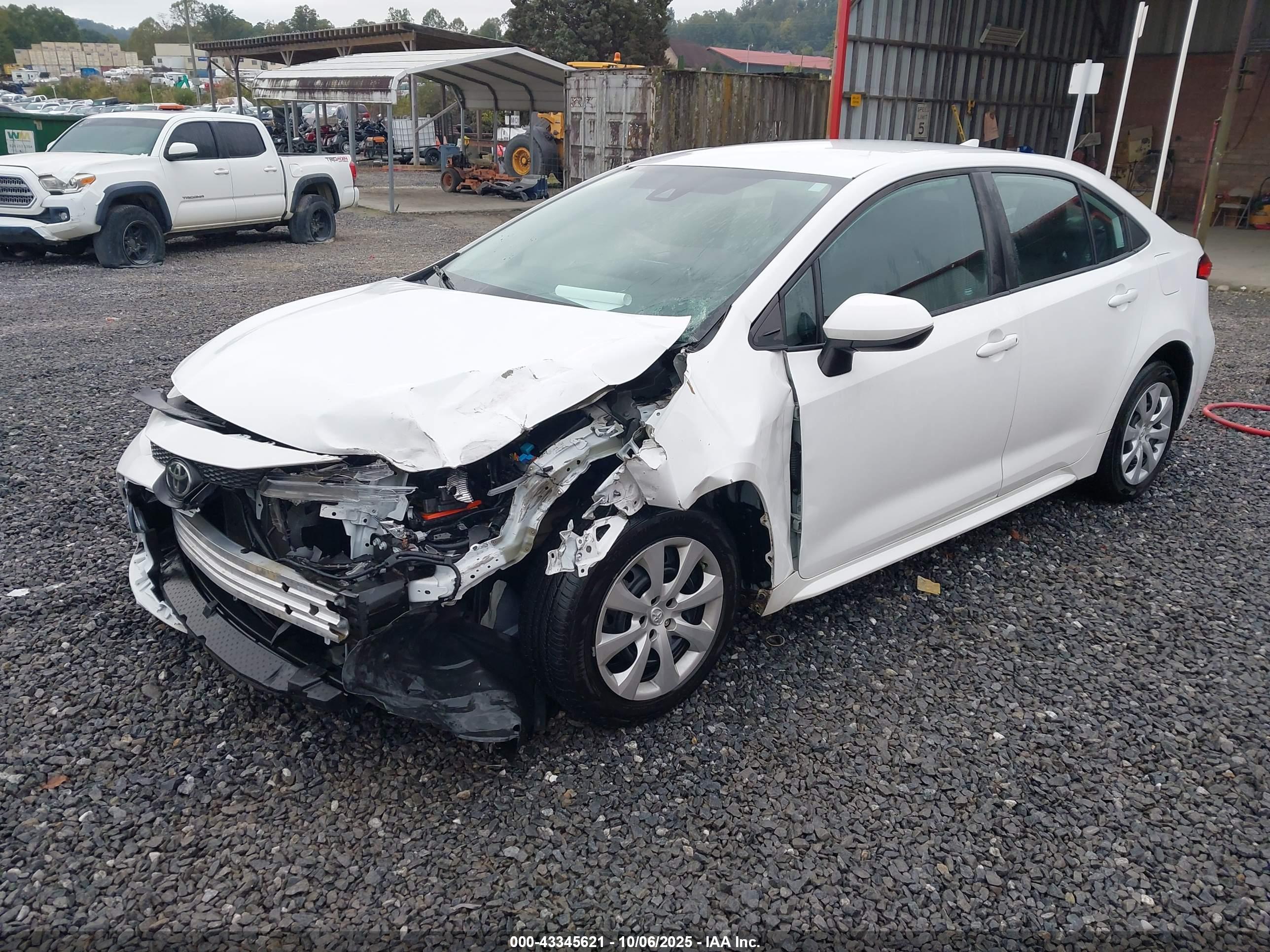 TOYOTA COROLLA image 2
