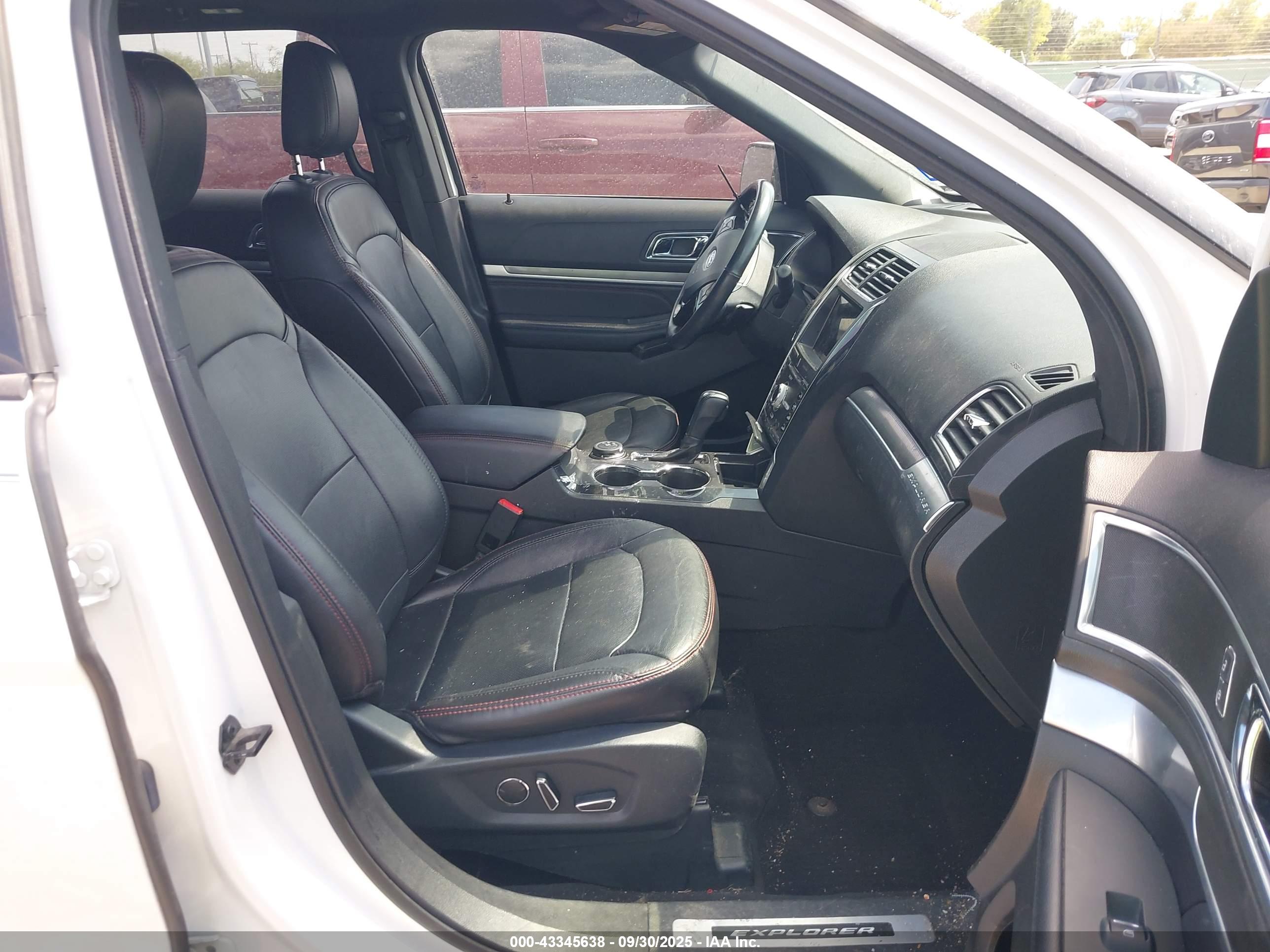 FORD EXPLORER image 5