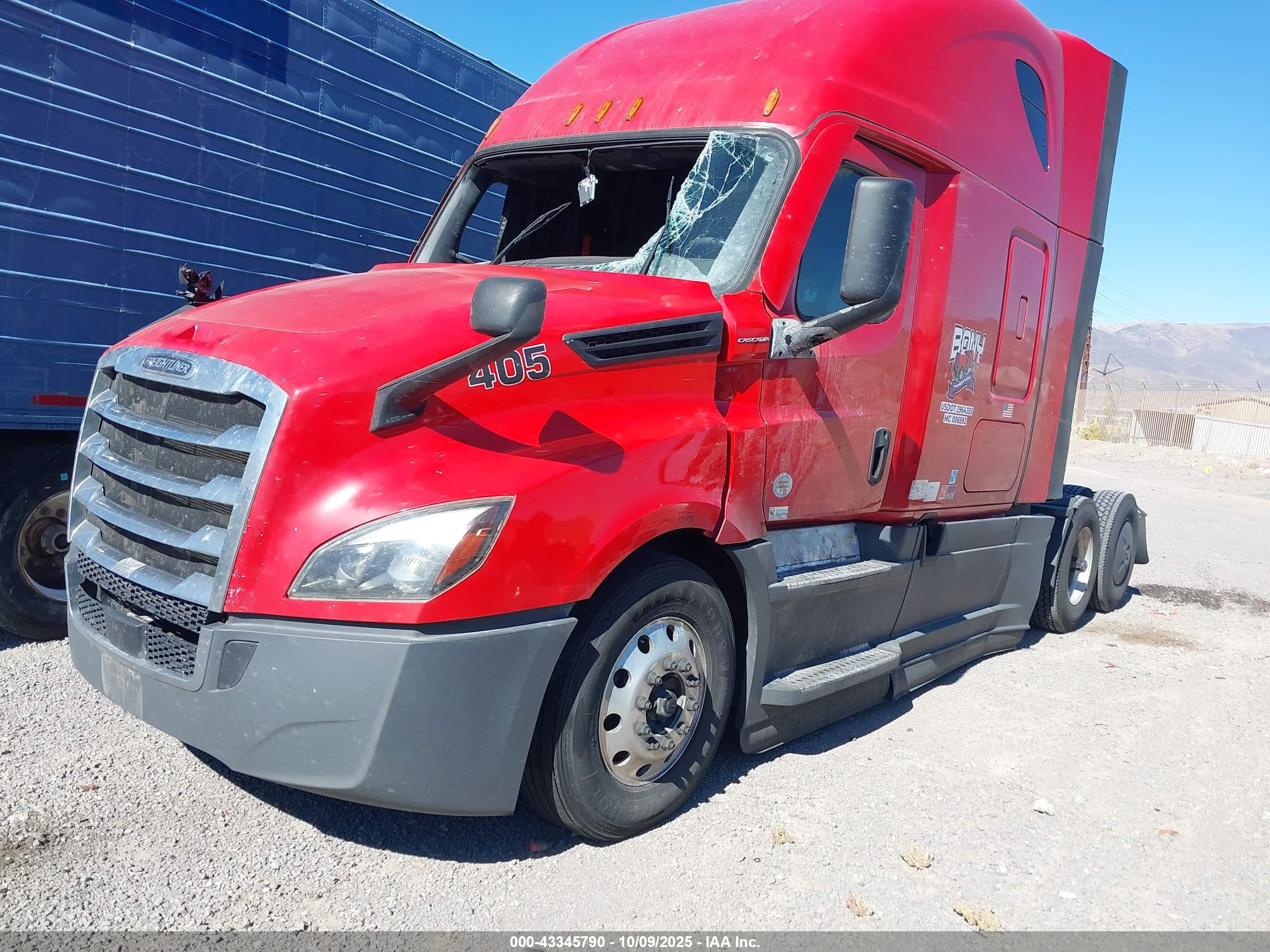 FREIGHTLINER NEW image 2