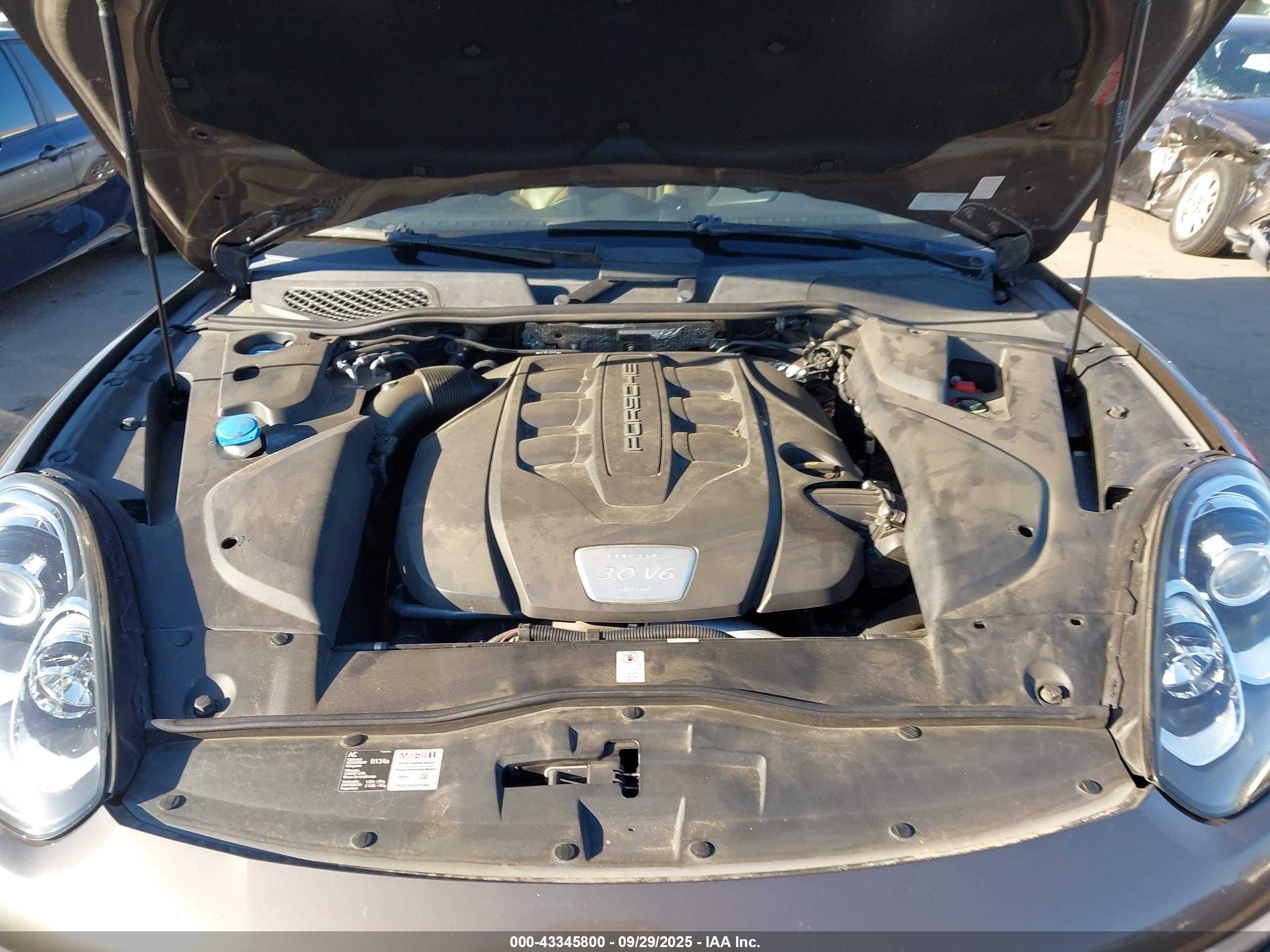 PORSCHE CAYENNE image 10