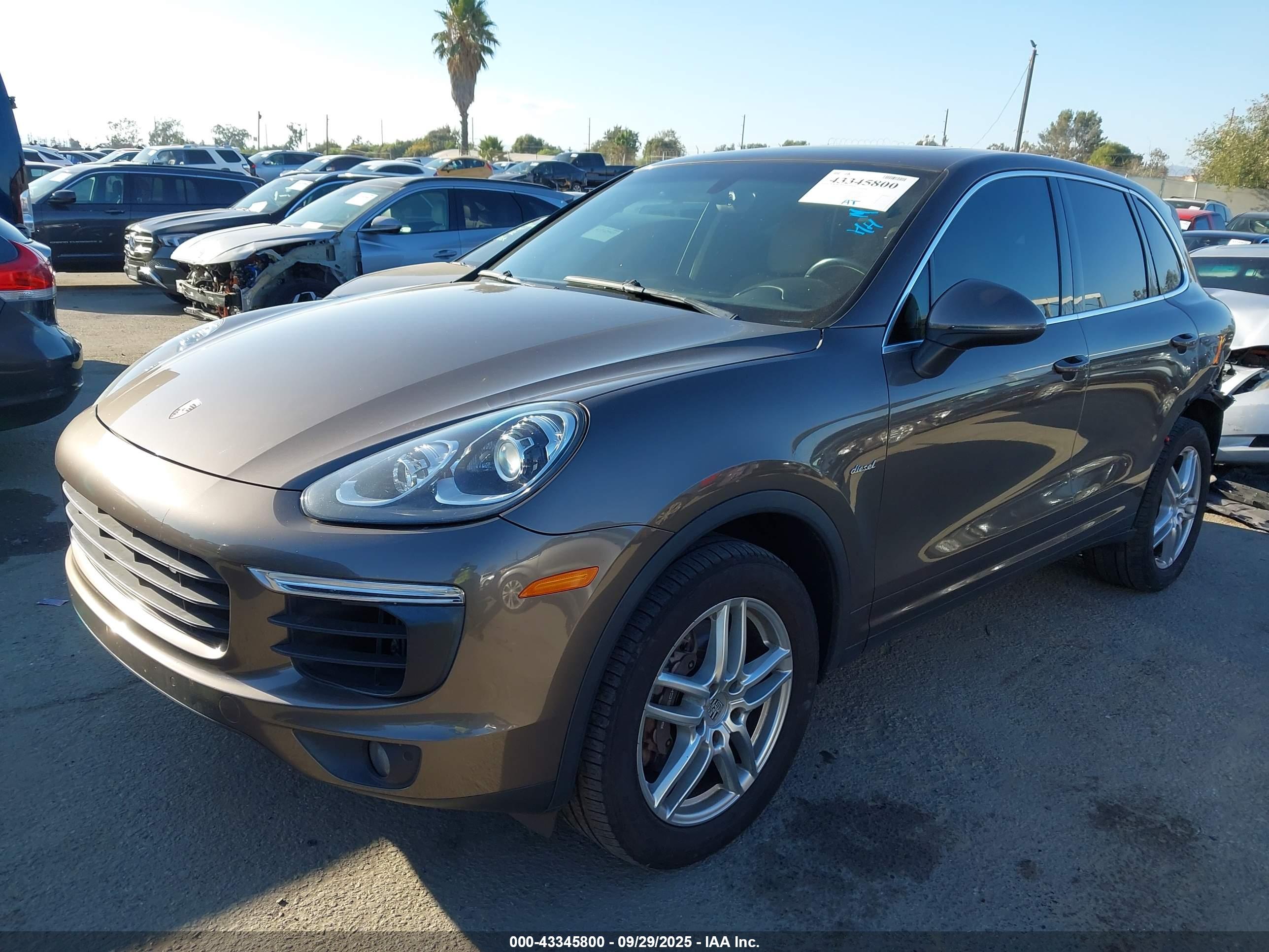 PORSCHE CAYENNE image 2