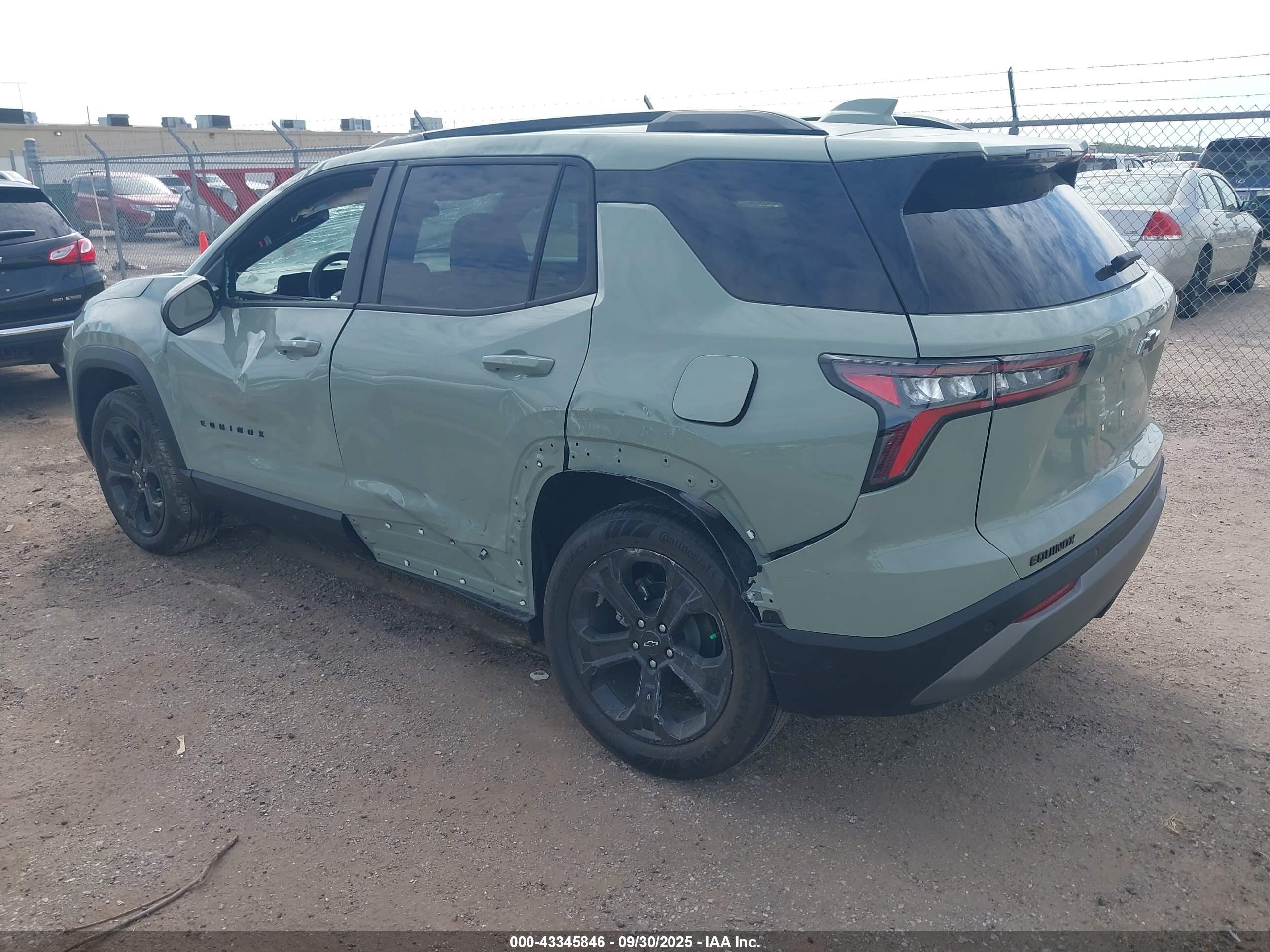 CHEVROLET EQUINOX image 3