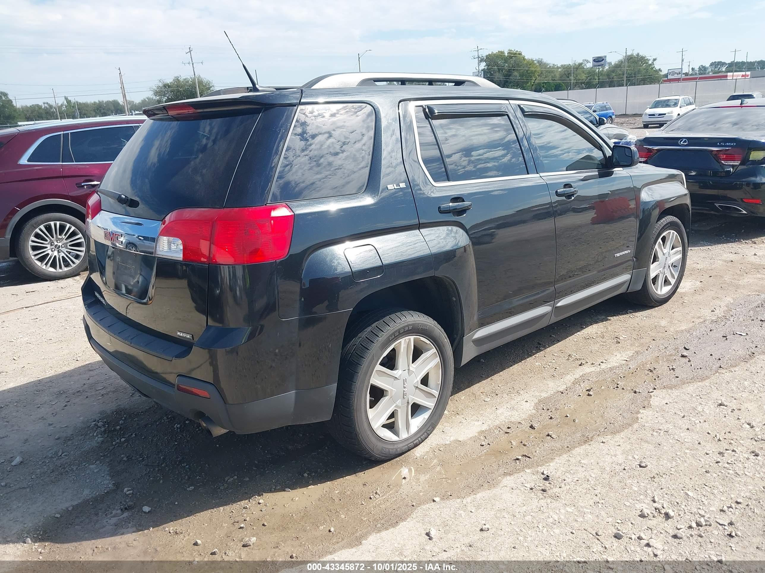 GMC TERRAIN image 4