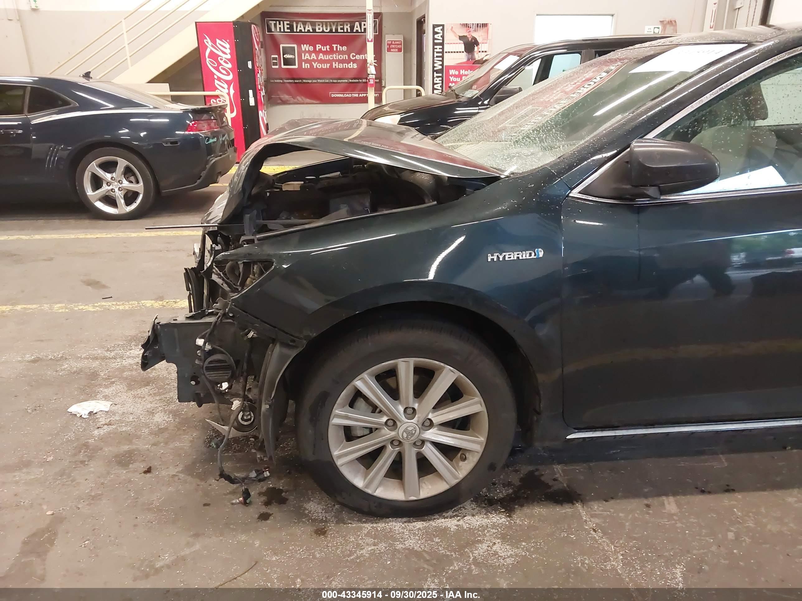 TOYOTA CAMRY image 6