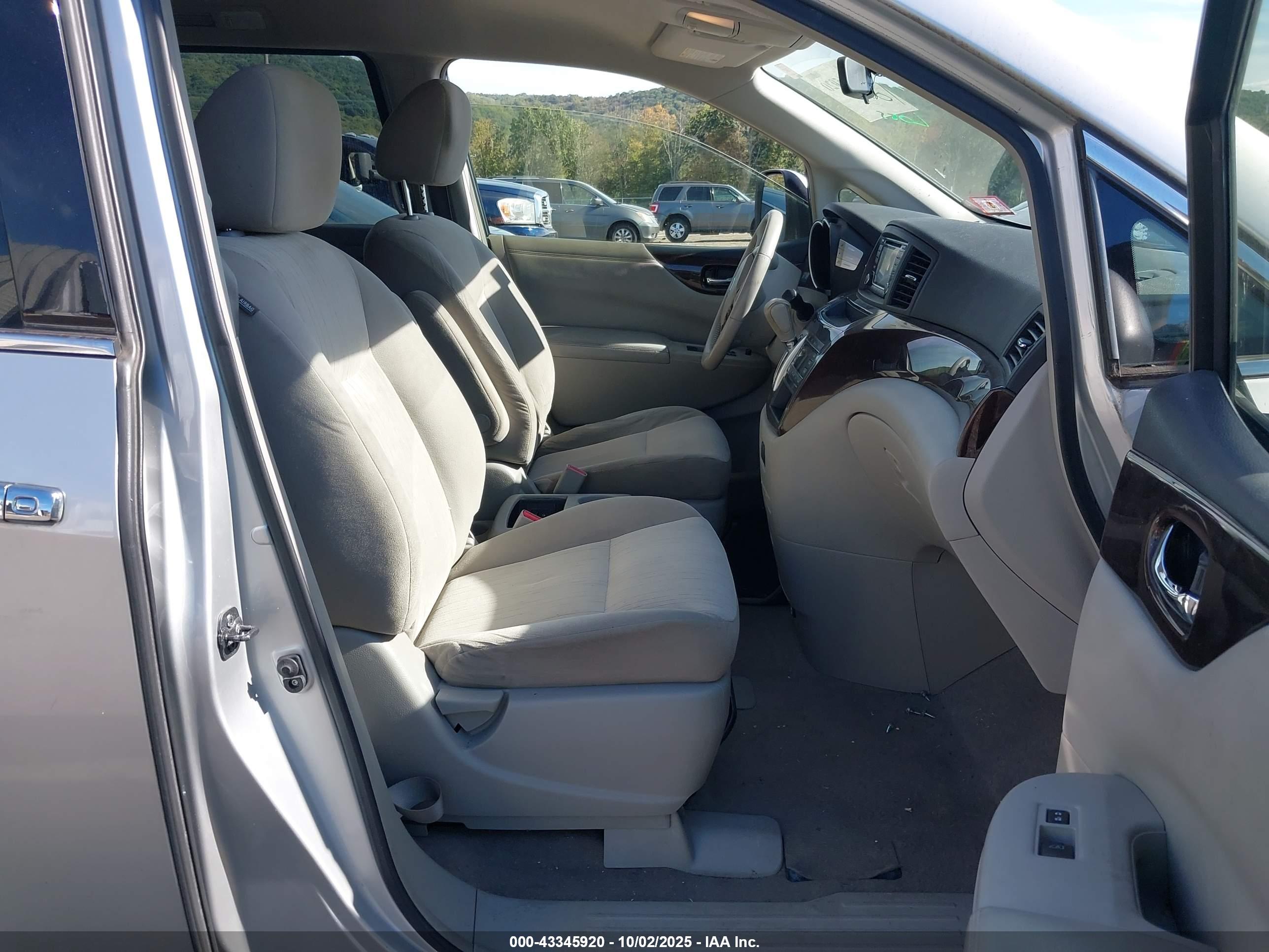 NISSAN QUEST image 5