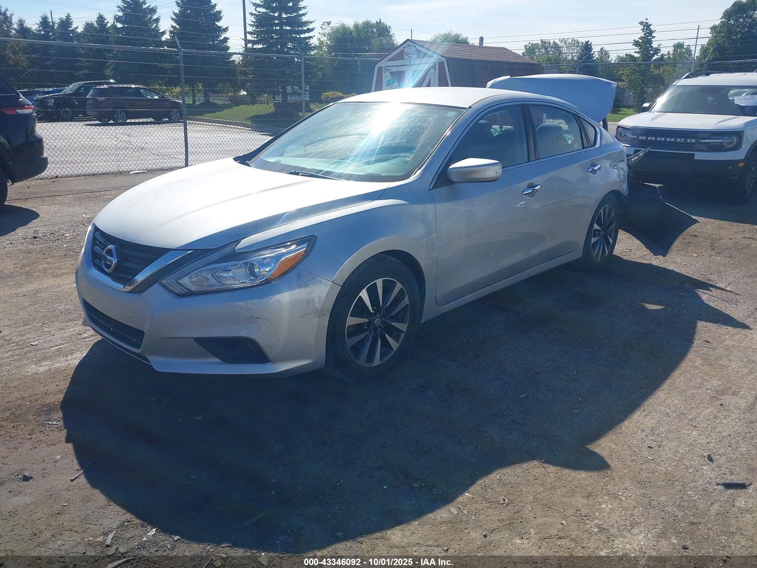 NISSAN ALTIMA image 2