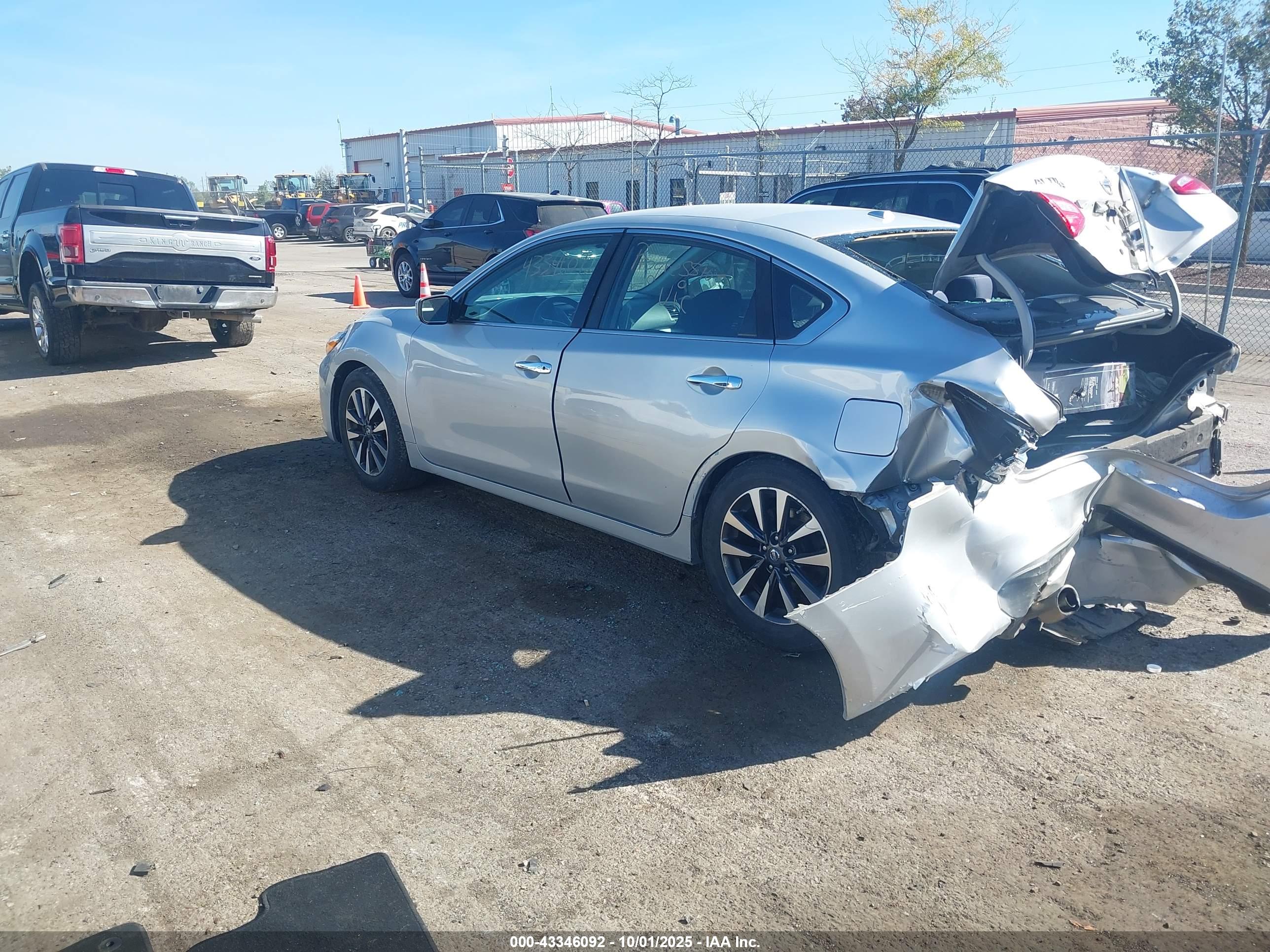 NISSAN ALTIMA image 3