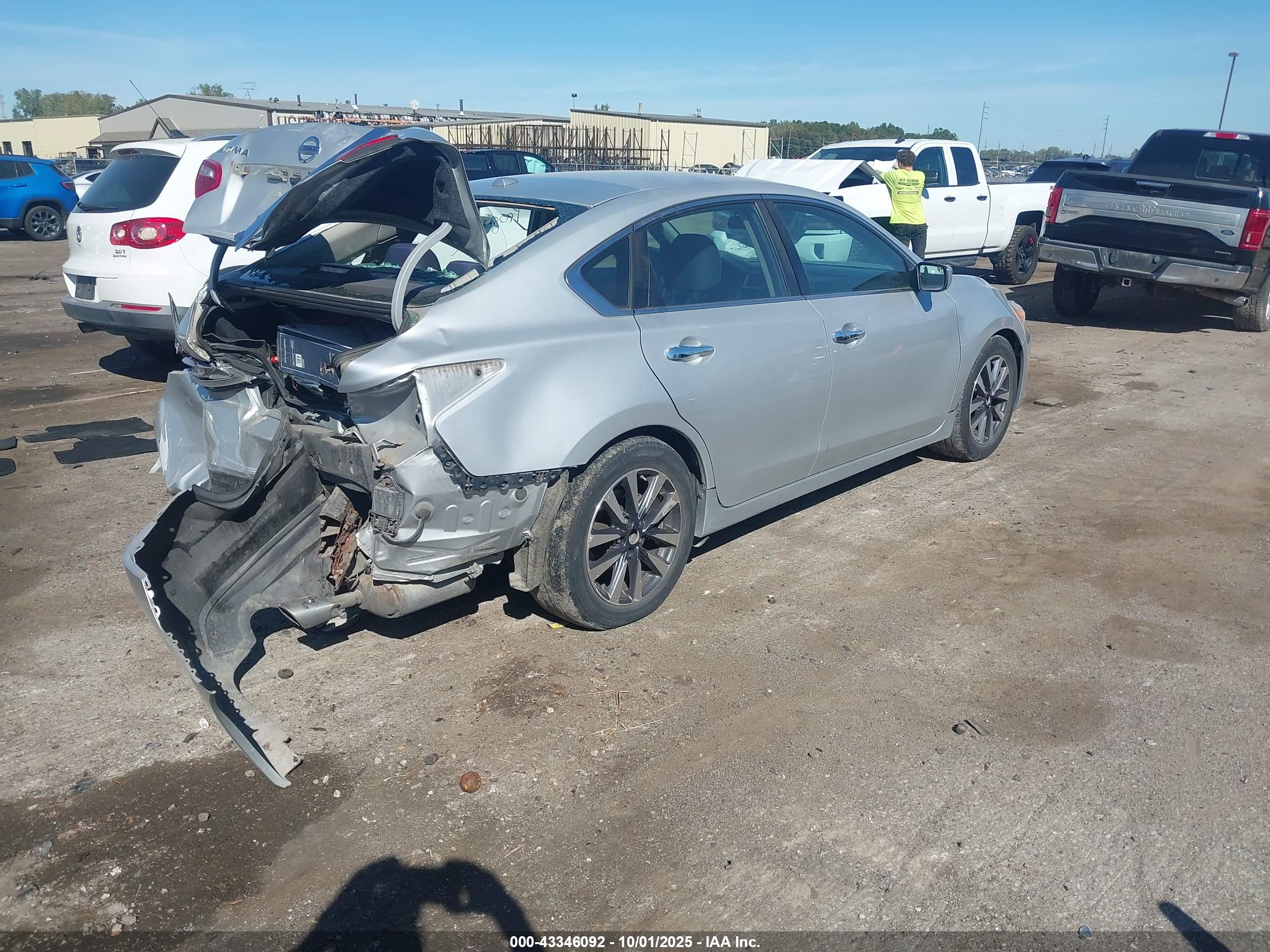 NISSAN ALTIMA image 4