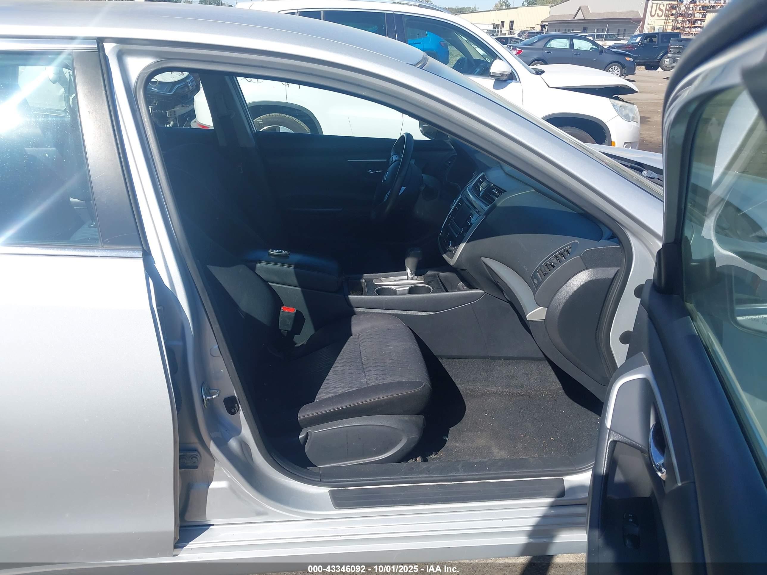 NISSAN ALTIMA image 5