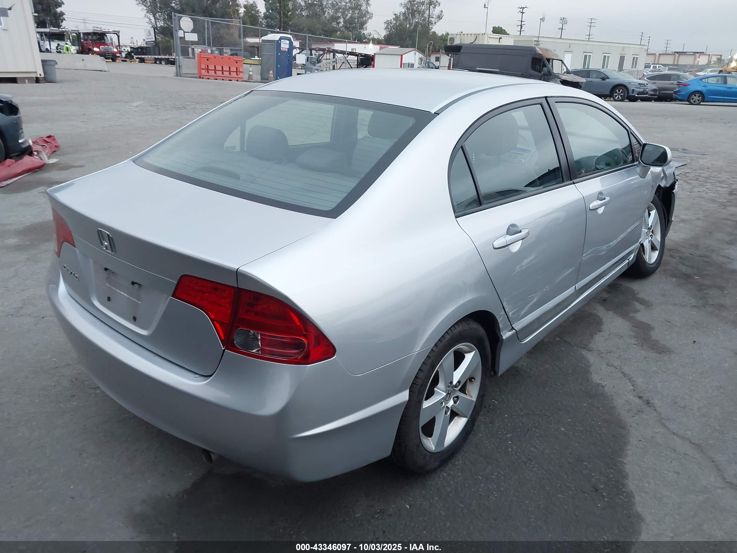 HONDA CIVIC image 4