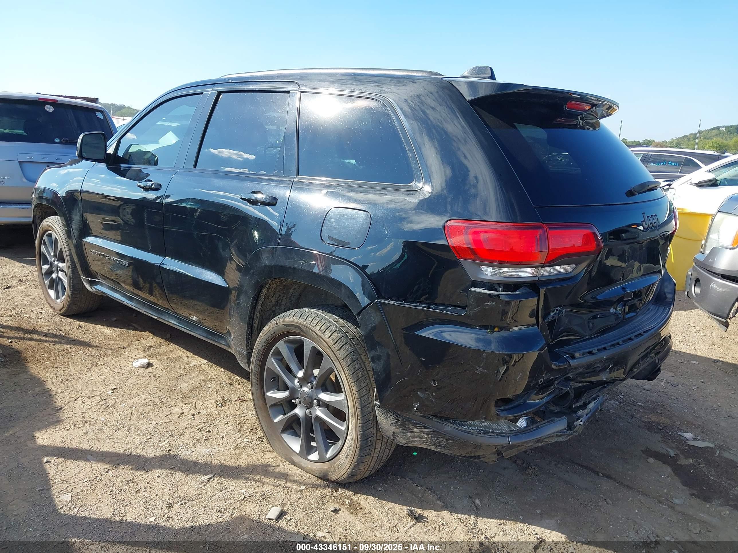 JEEP GRAND image 3