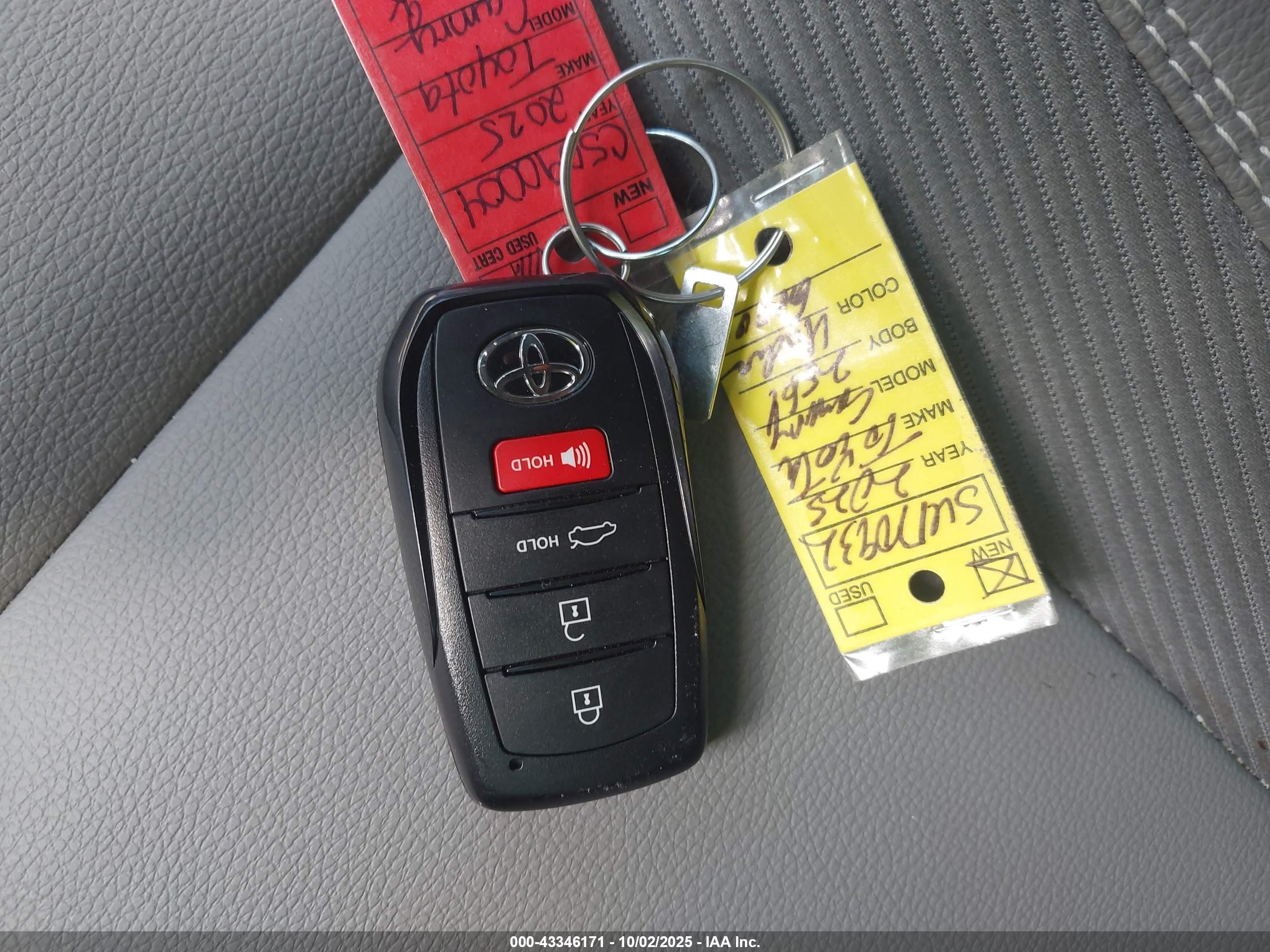 TOYOTA CAMRY image 11