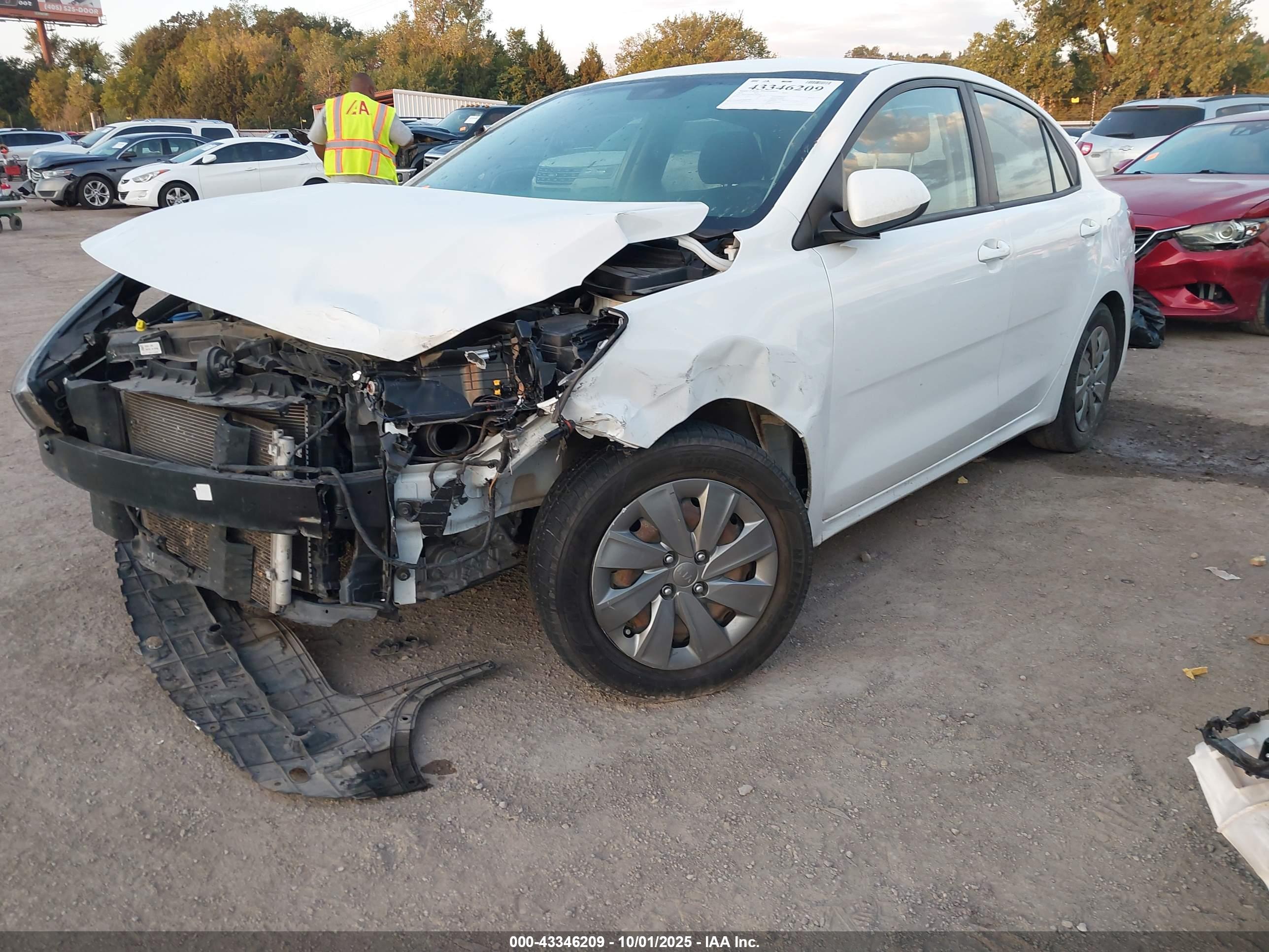 KIA RIO image 2